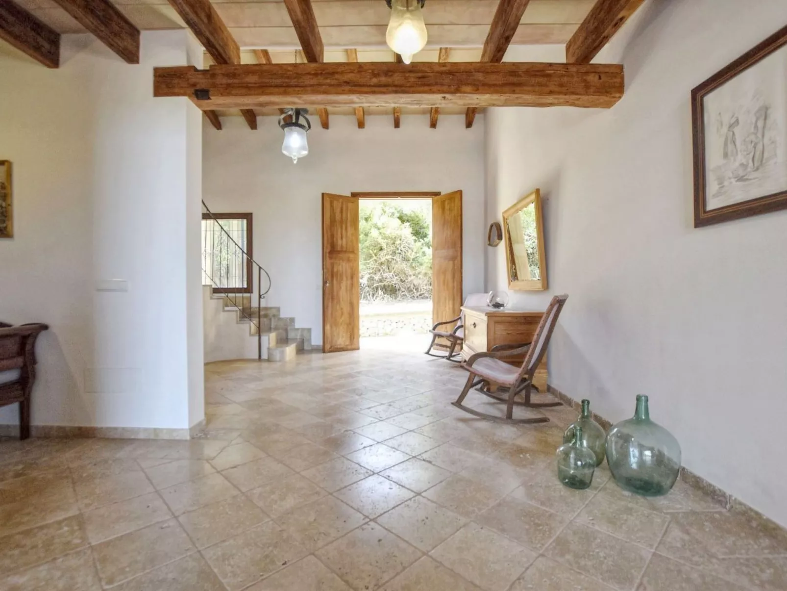 Ferienvilla mit Garten, Grill und Terrasse - Buiten