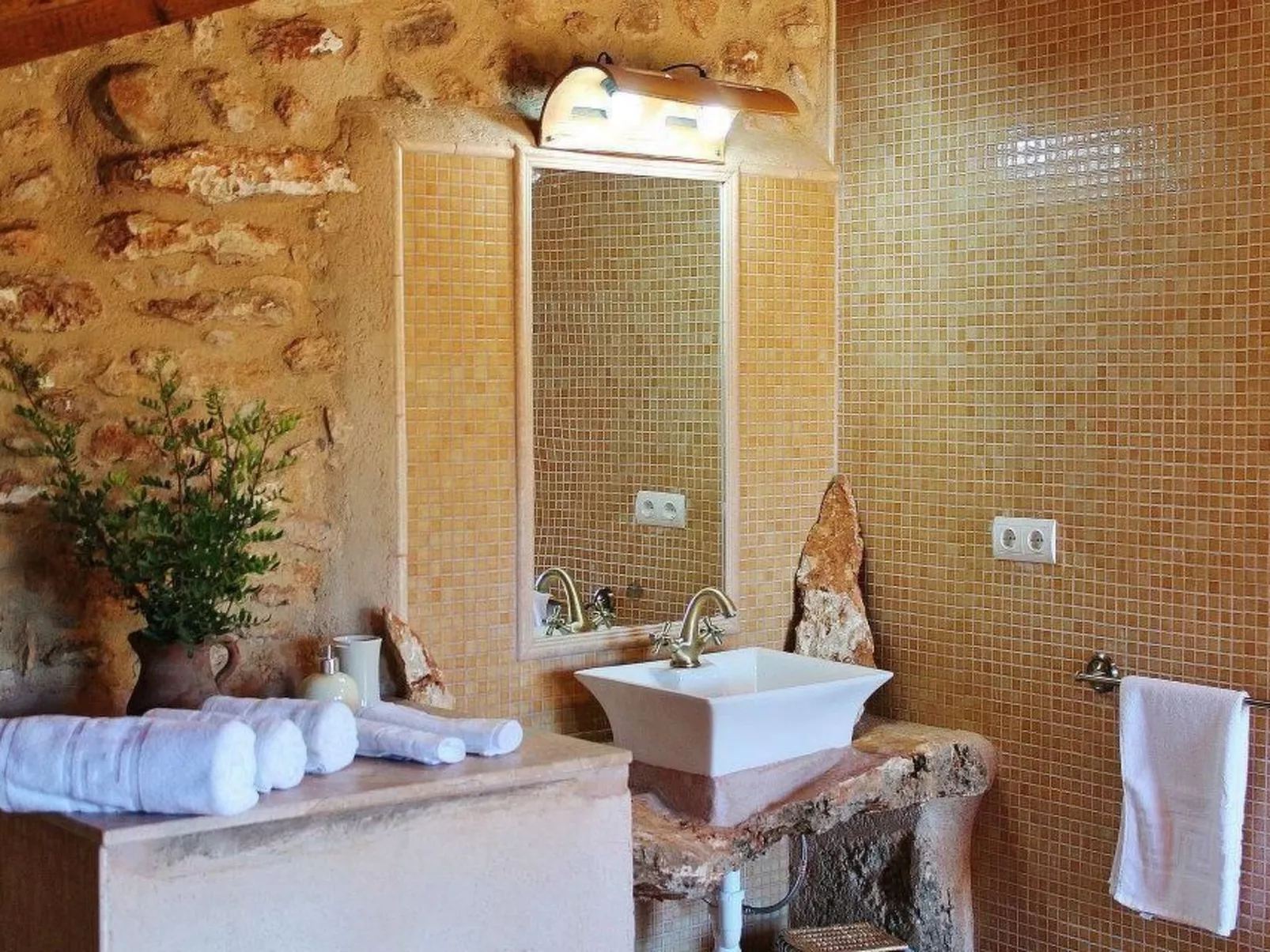 Finca "Son Gabriela" mit eigener Terrasse - Binnen