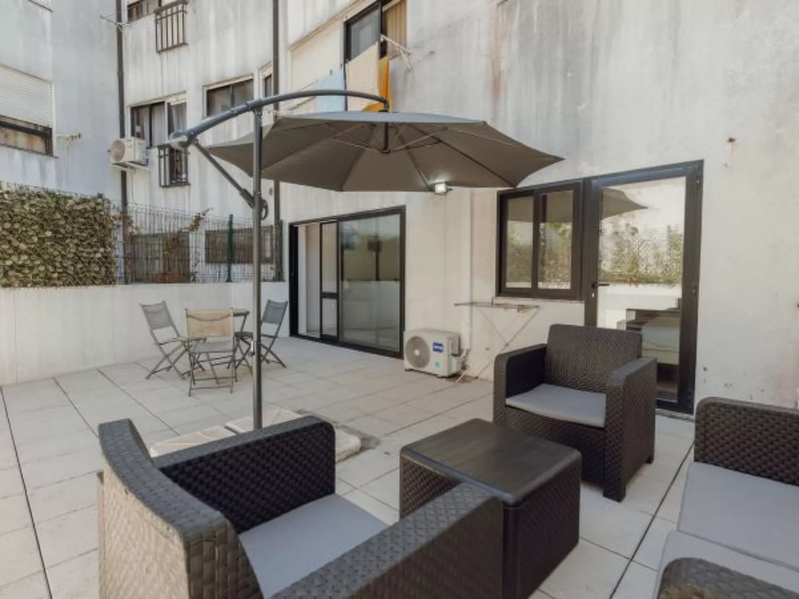 PATEO IN LAPA CITY CENTER by VACATIONY - Binnen