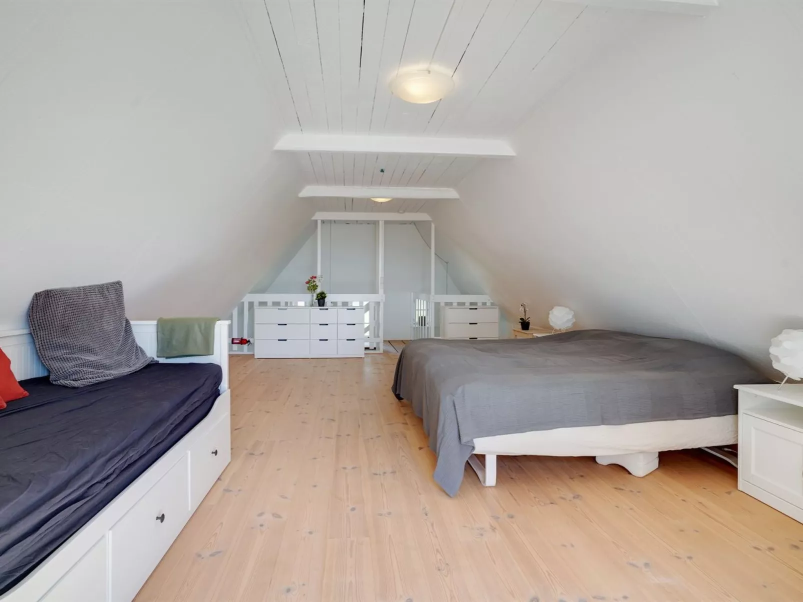 "Gyril" - 100m from the sea - Binnen