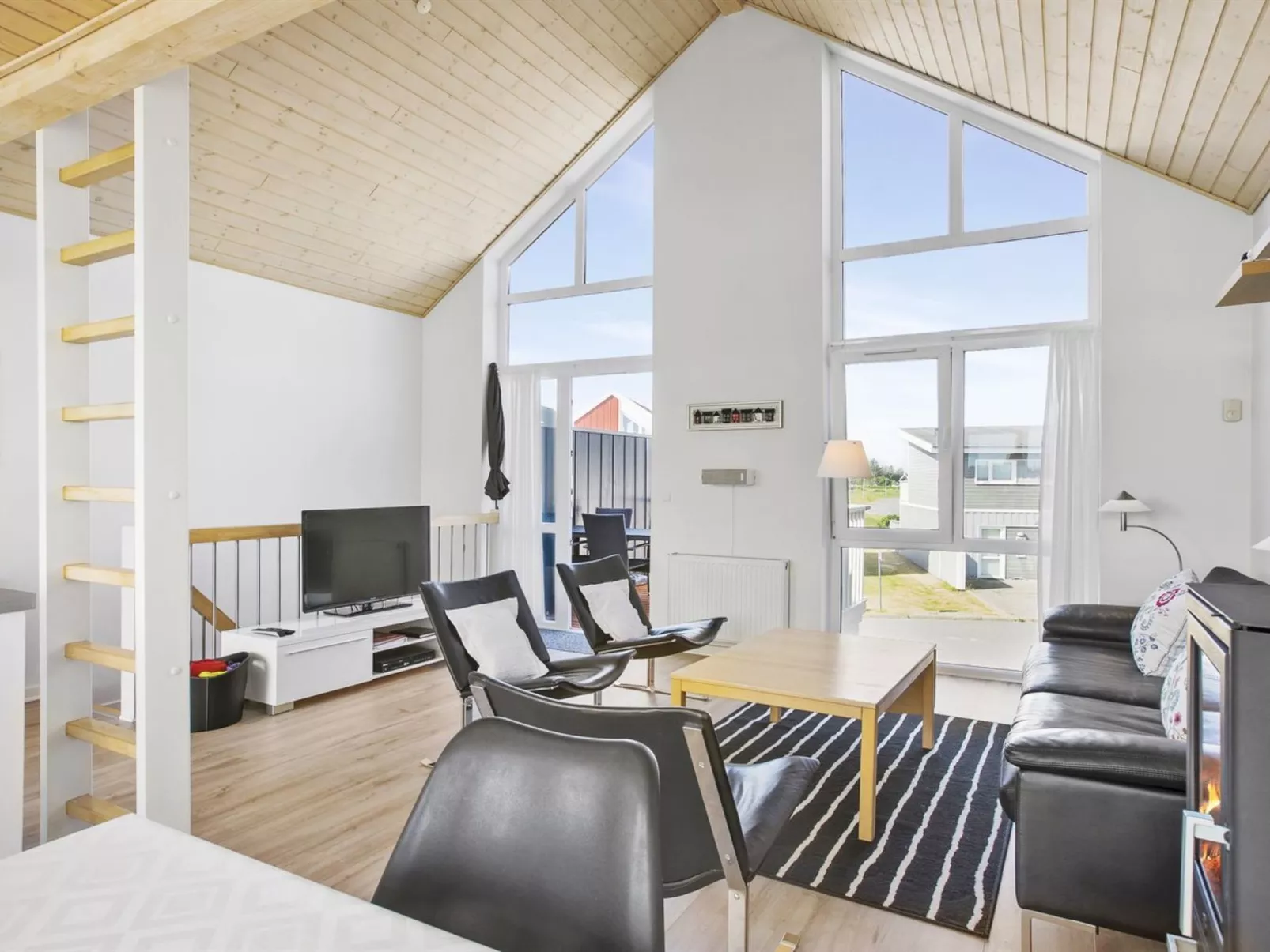 "Heraldina" - 700m from the sea - Binnen