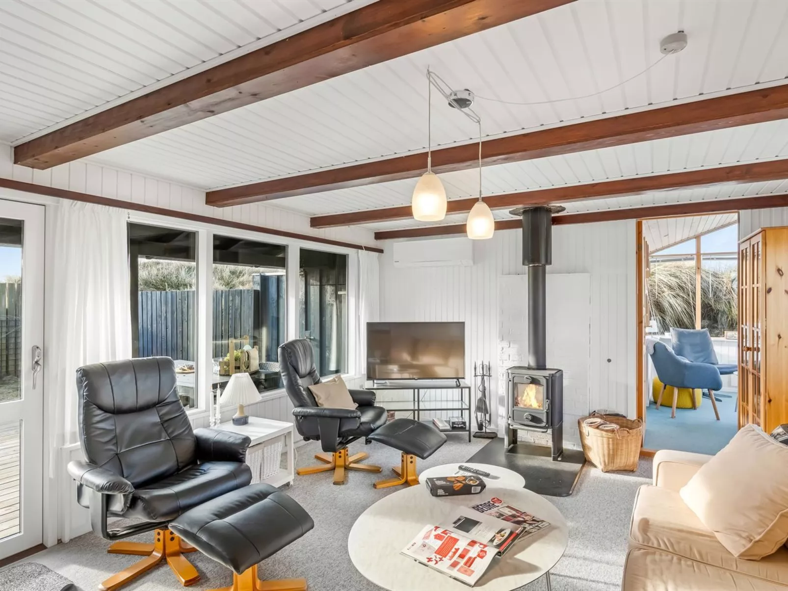 "Pihla" - 150m from the sea - Binnen