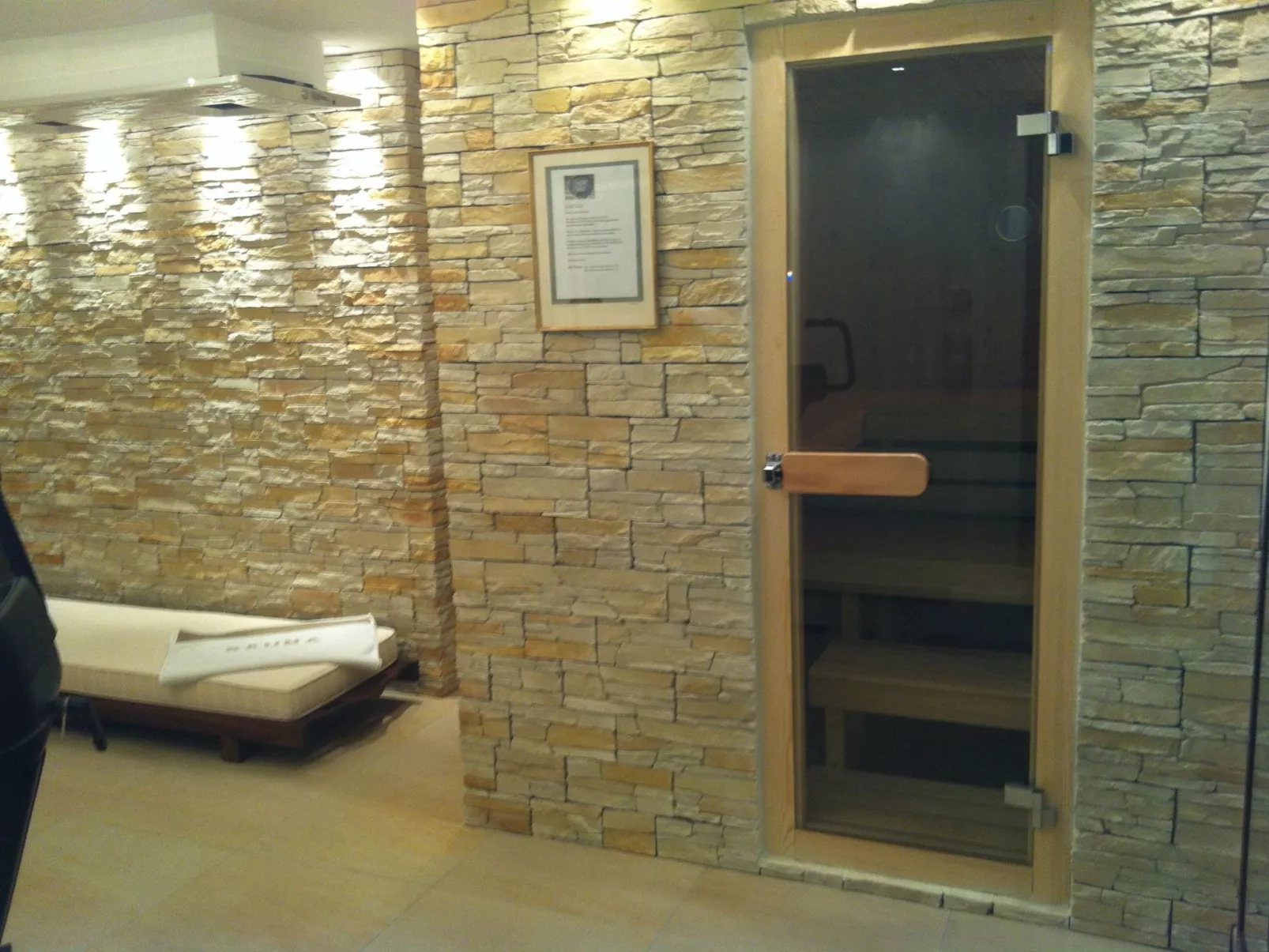 Idyllische Ferienwohnung in sonniger Hanglage - Binnen