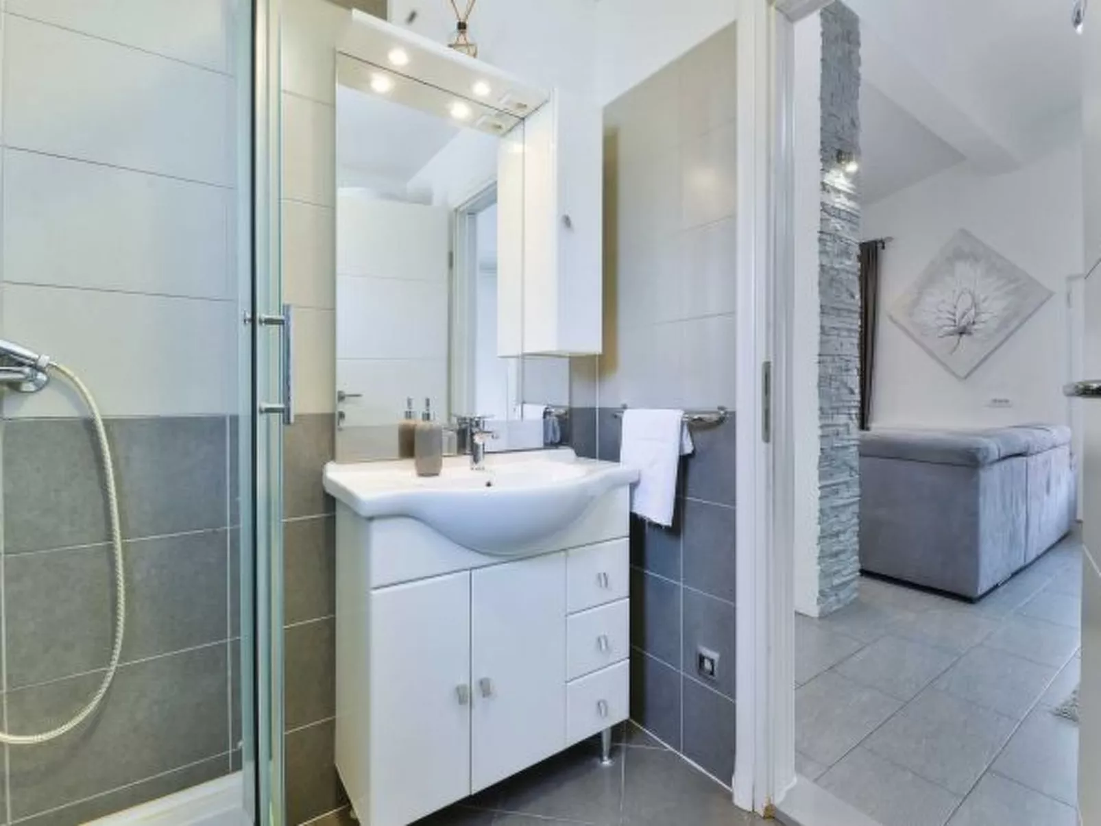 Holiday house Bianca with pool - Image-tags.info