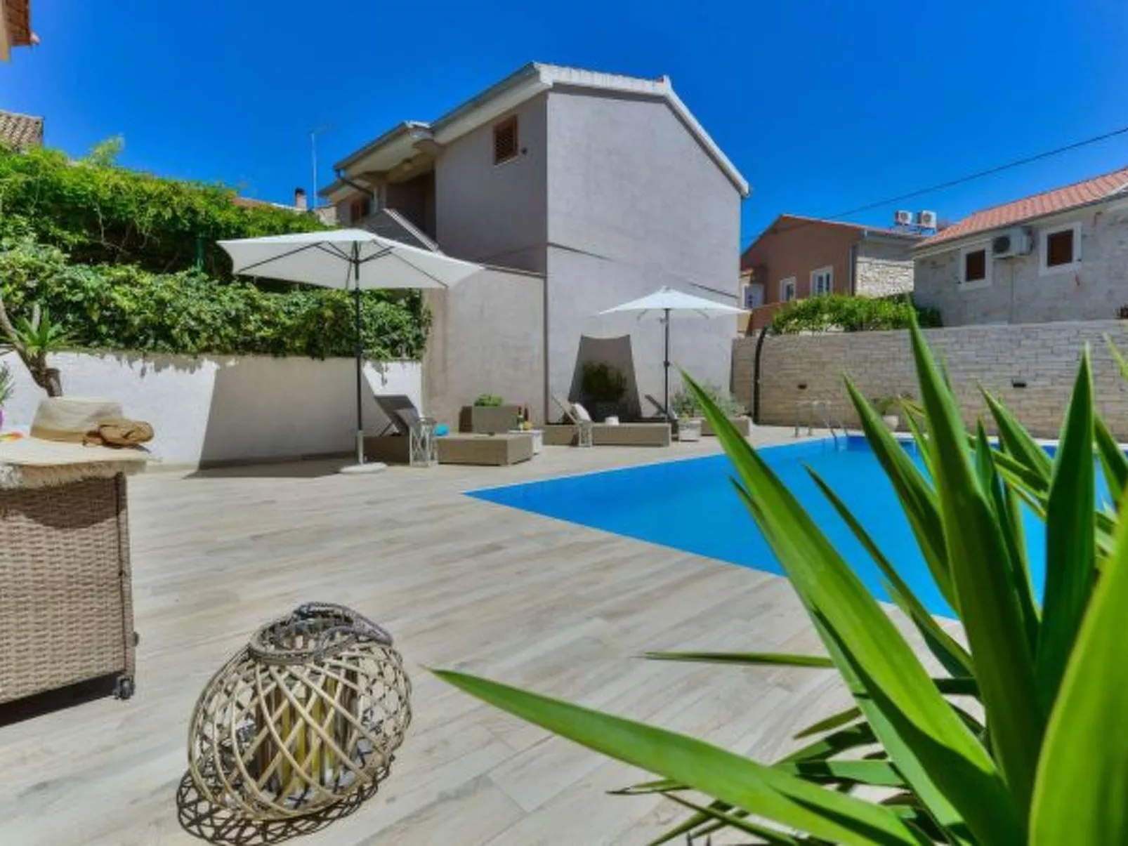 Modern Holiday house Gatsby only 40m from the sea - Image-tags.info