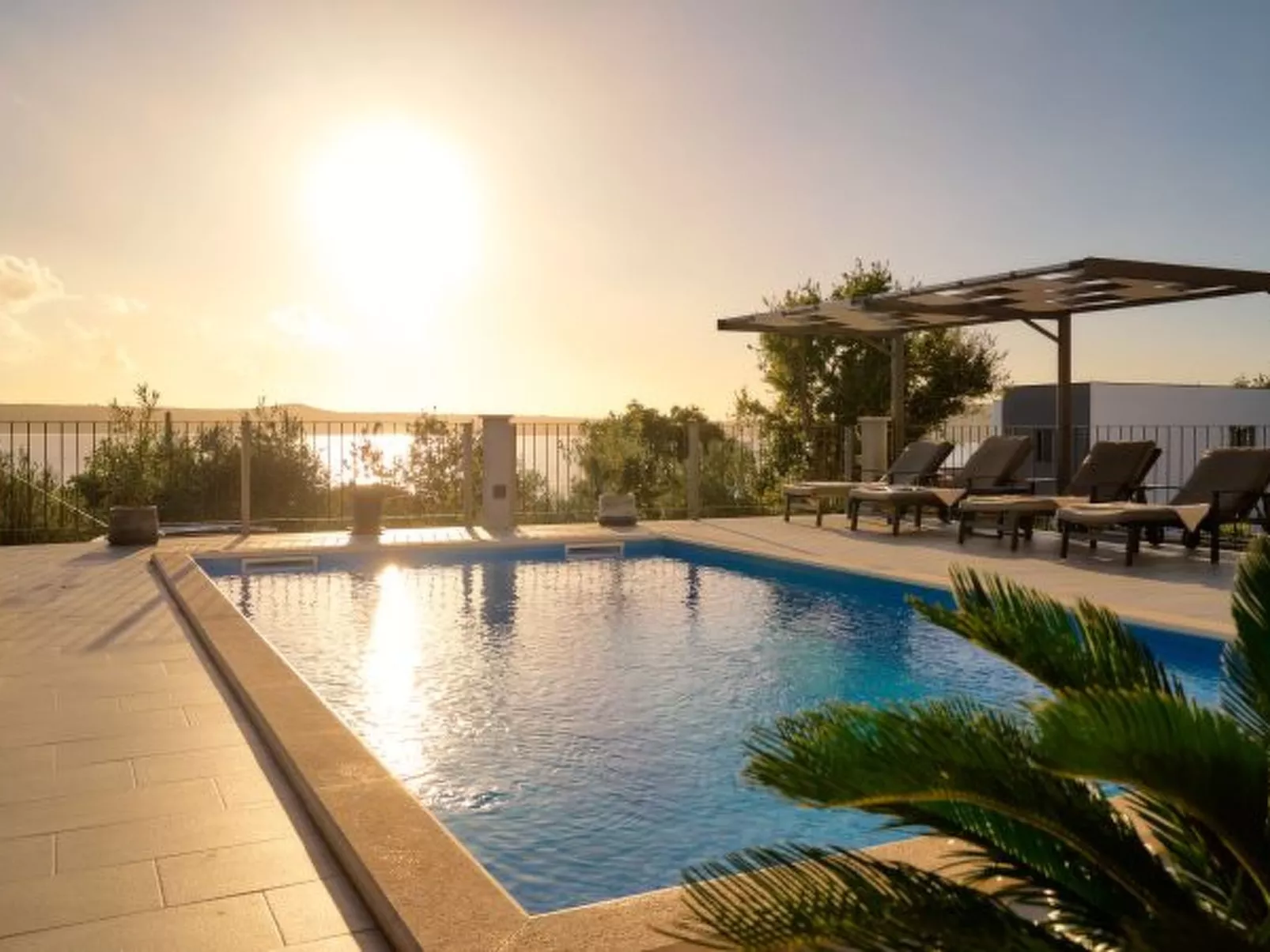 Beautiful Villa Katharina with pool - Buiten