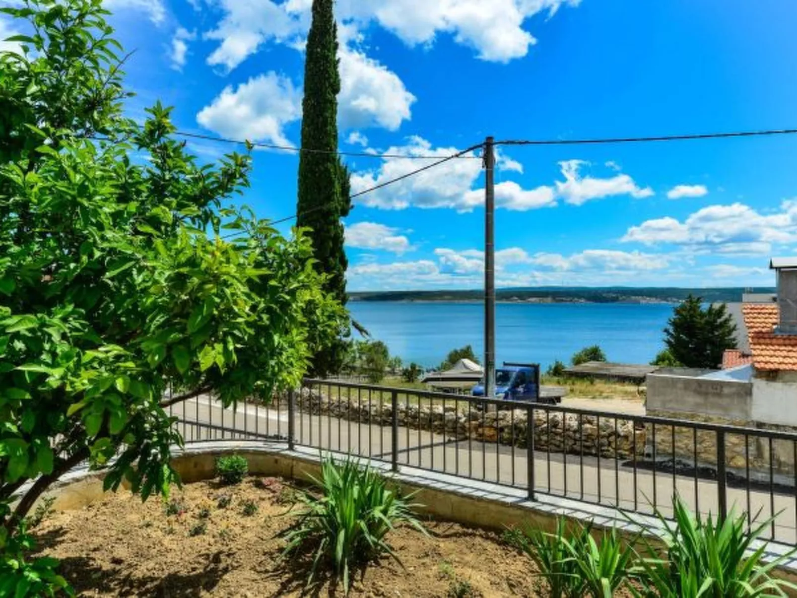 Modern Villa Futura with pool - Buiten