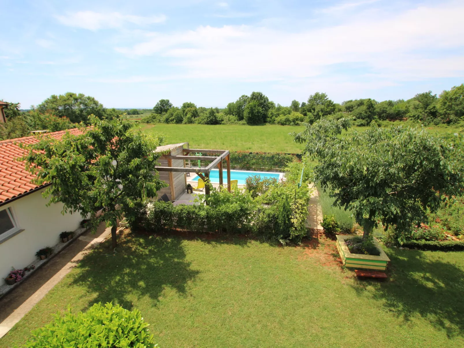 Apartment Green Garden / HR-11058-01 - Image-tags.info