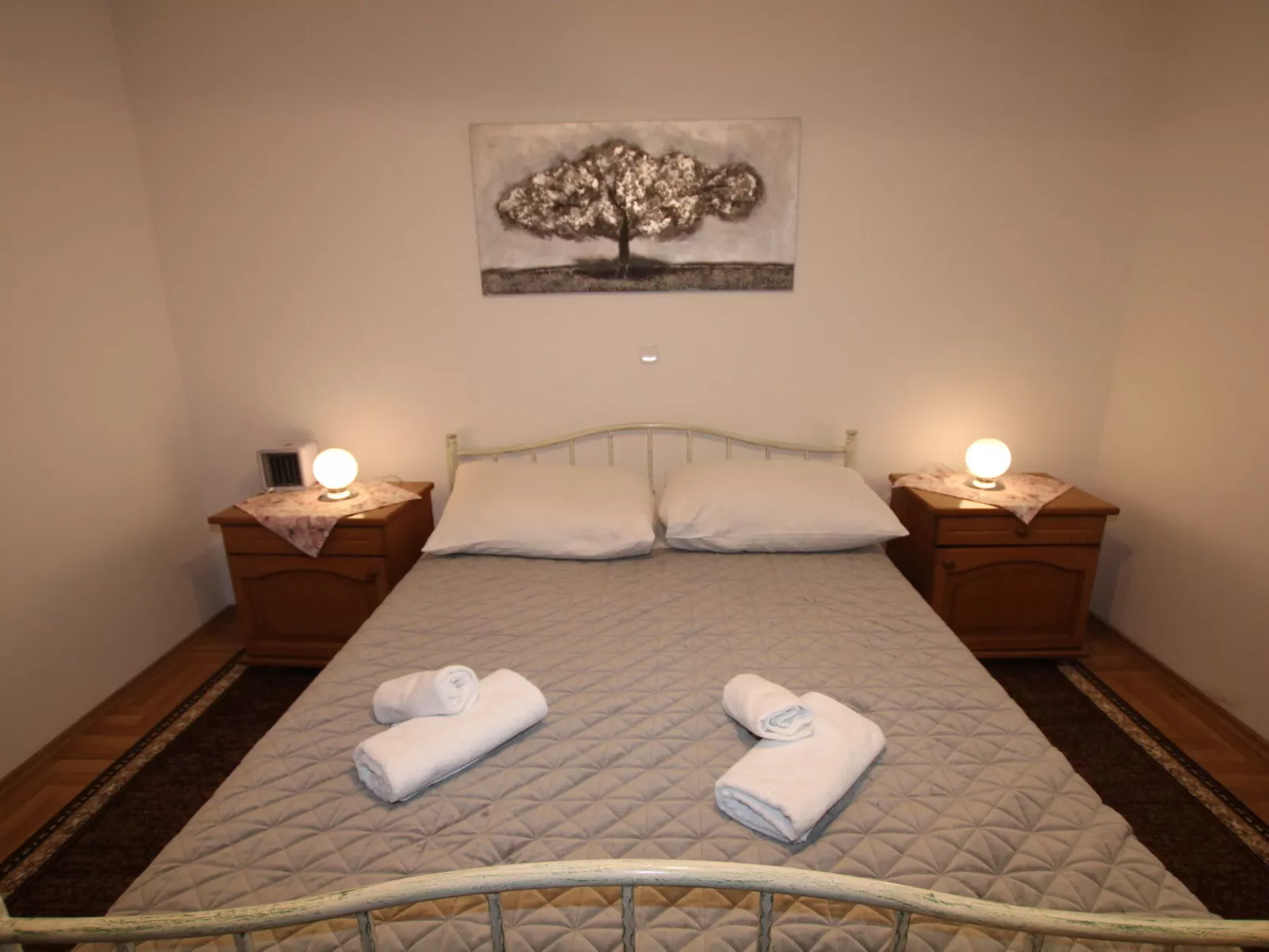 Apartment Julia Orange / HR-11080-01 - Image-tags.info