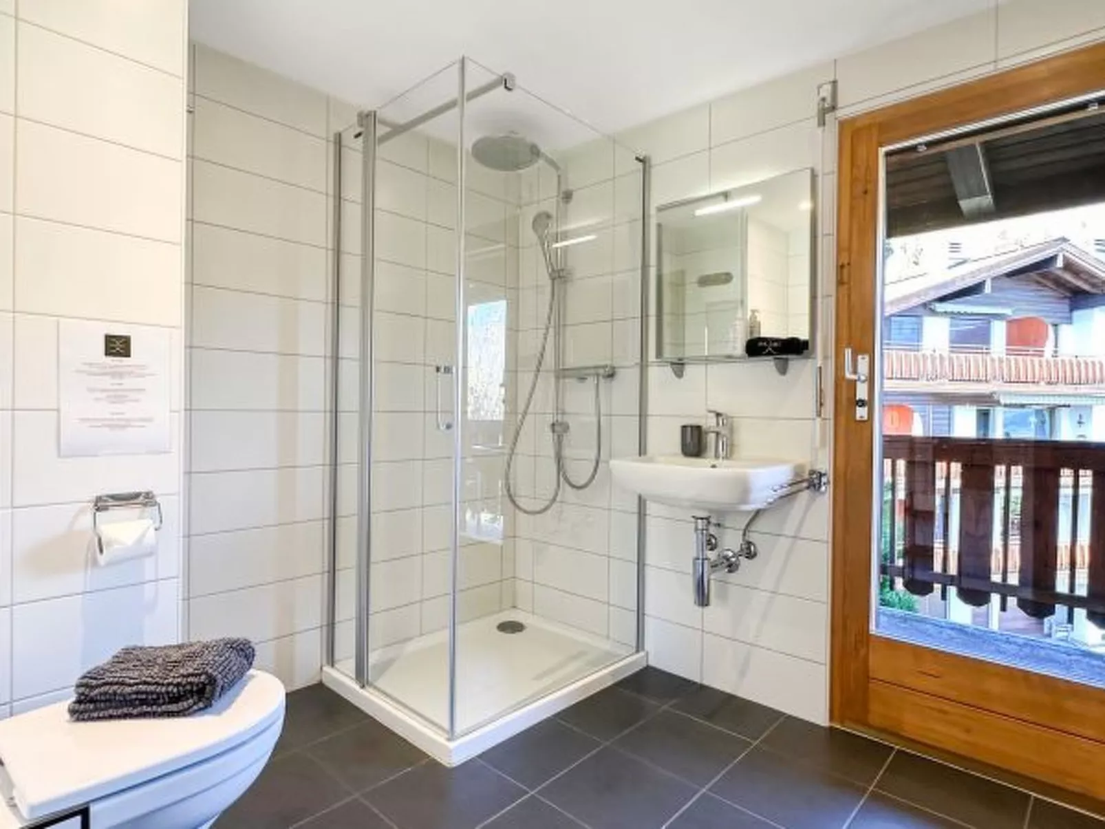 Mirador Alpine Horizon -Crans Montana- Swiss Alps - Binnen