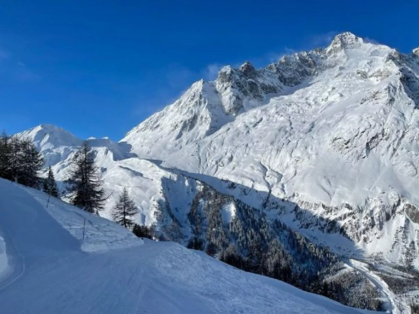Chalet Le Basset - Family Chalet in the Swiss Alps - Buiten