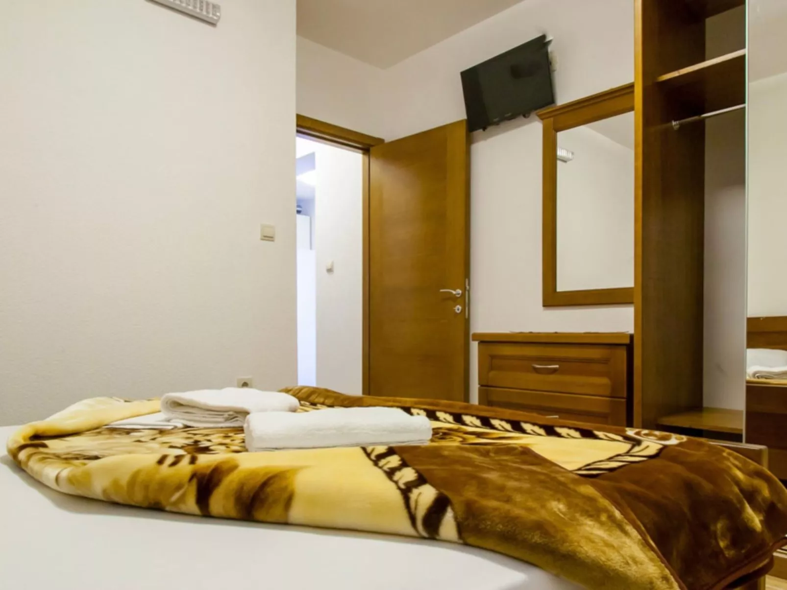 Ljubica Two - Schlafzimmer-Apartment mit Terrasse - Binnen