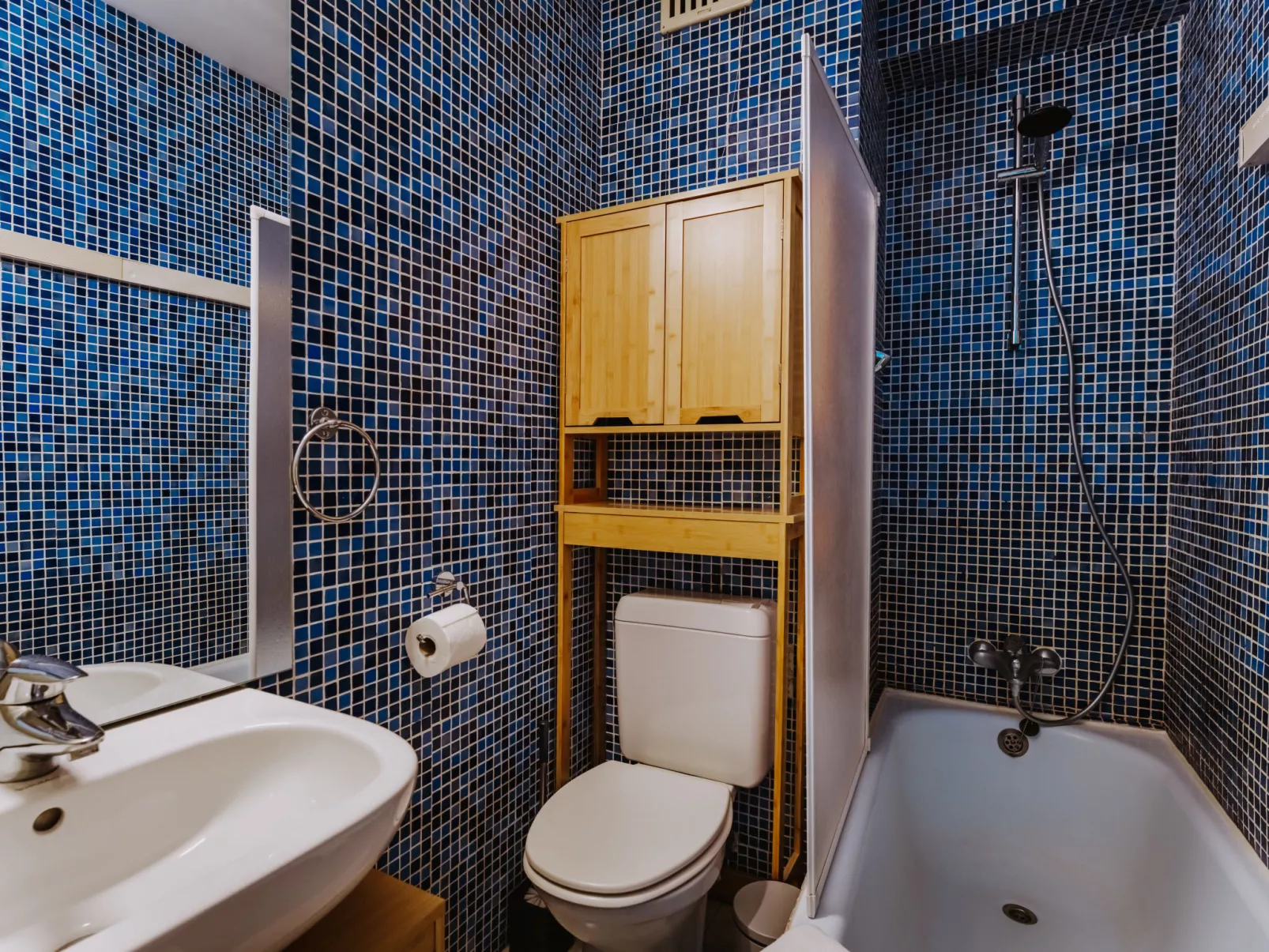 Sea view west - Binnen