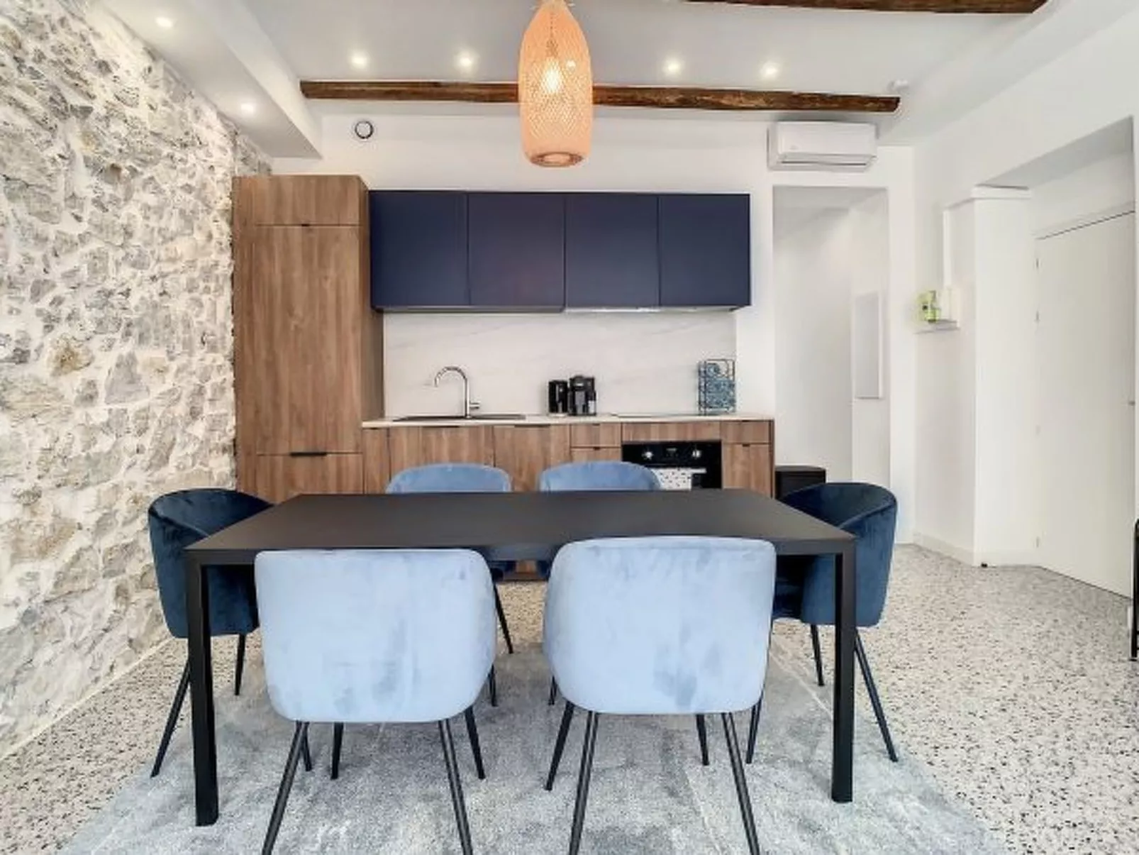 2 bedroom Majestic 1 min from the Croisette 357 - Image-tags.info