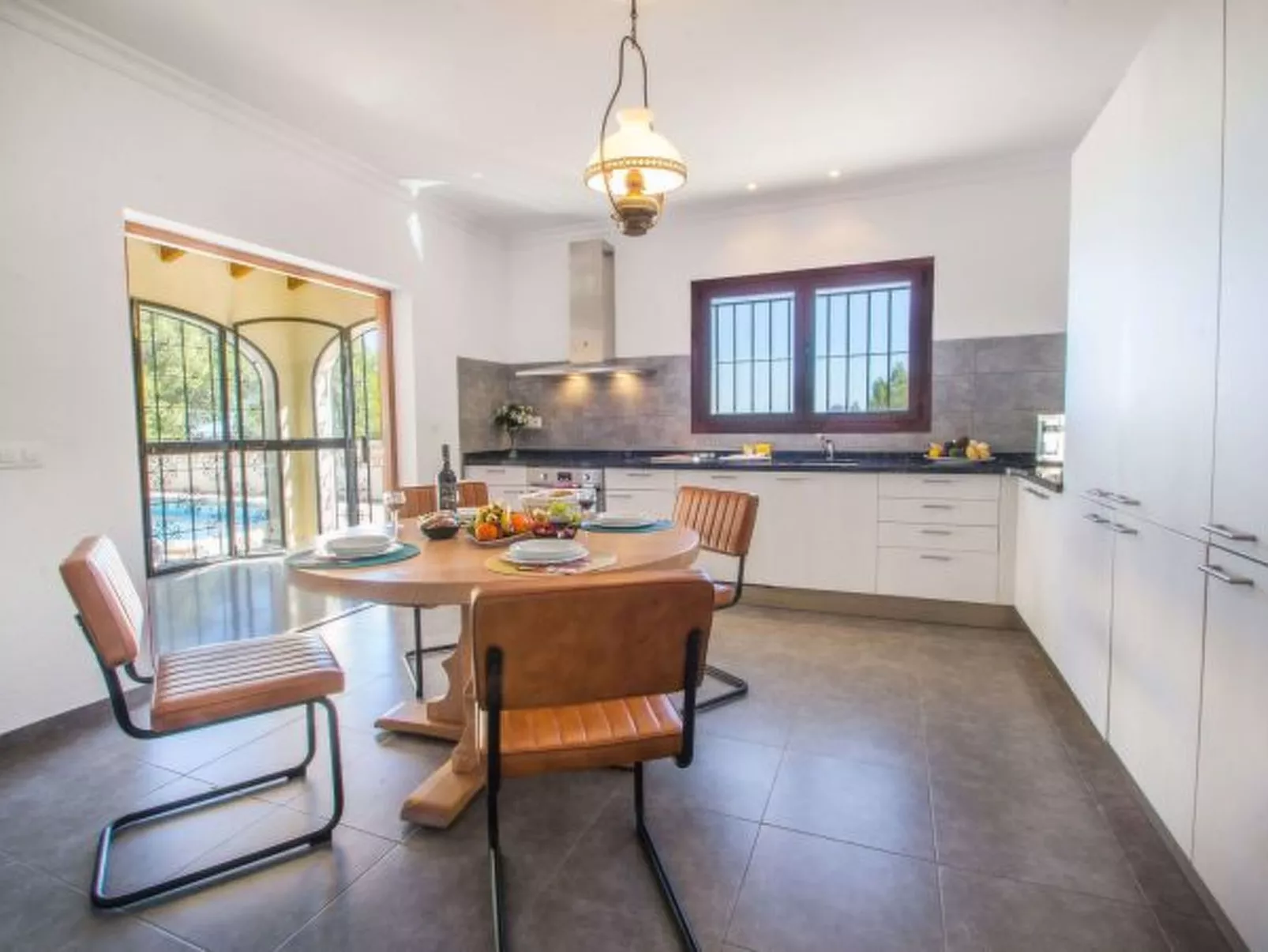 Villa Moskoa - PlusHolidays - Image-tags.info