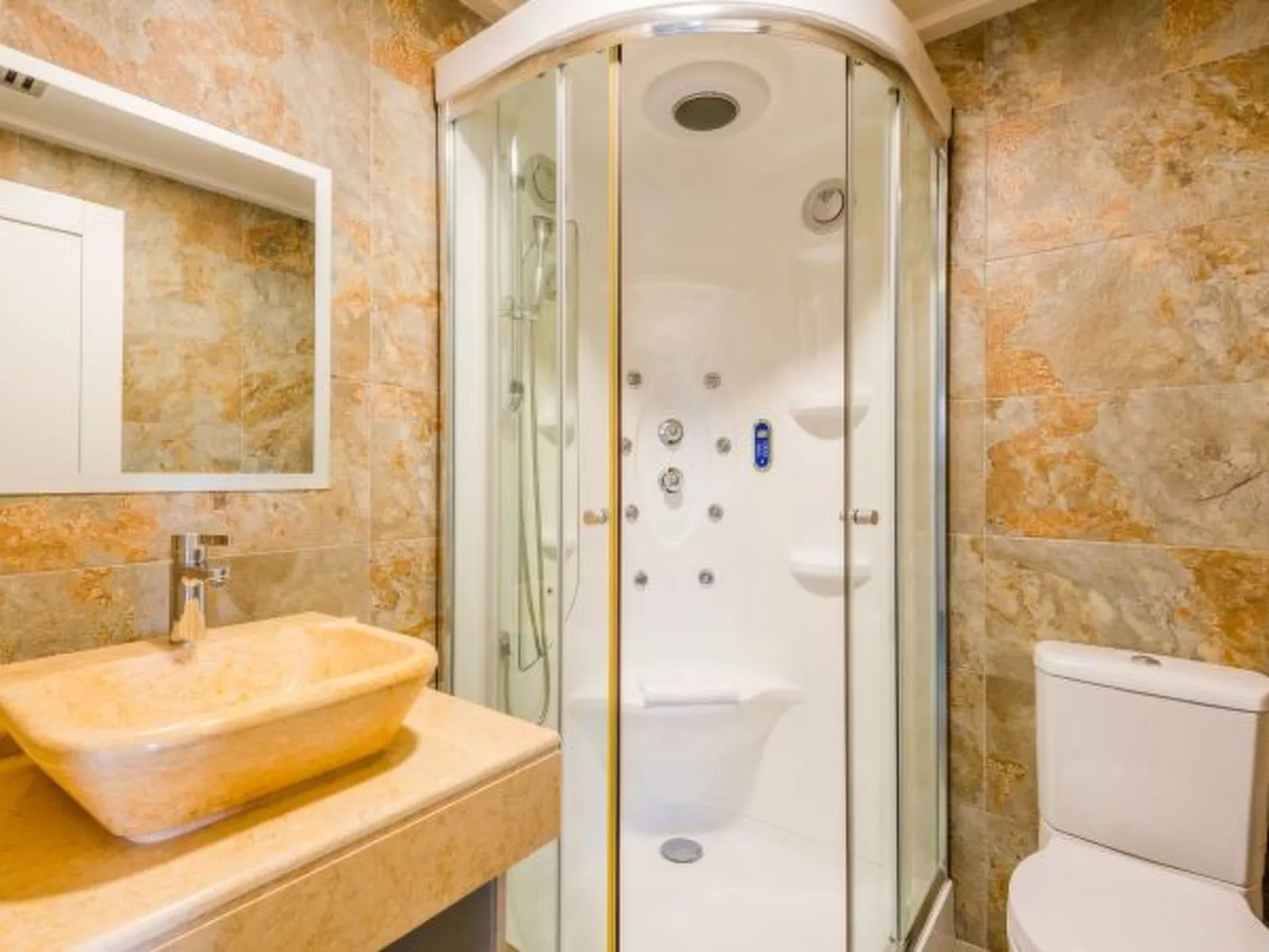 Falesia Beach C at Falesia Beach - Binnen