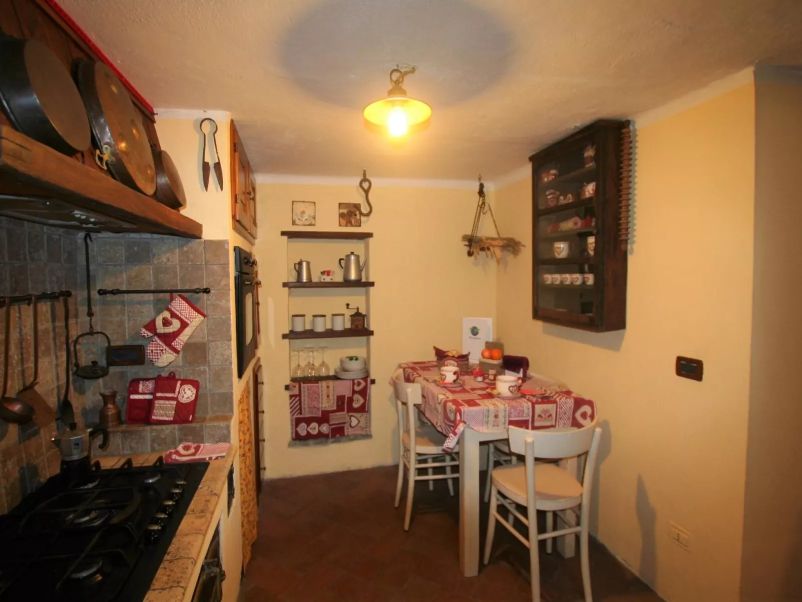 Für 3 Personen ca. 37 m&sup2- in Lumarzo, Norditalien (Ligurien) - Binnen