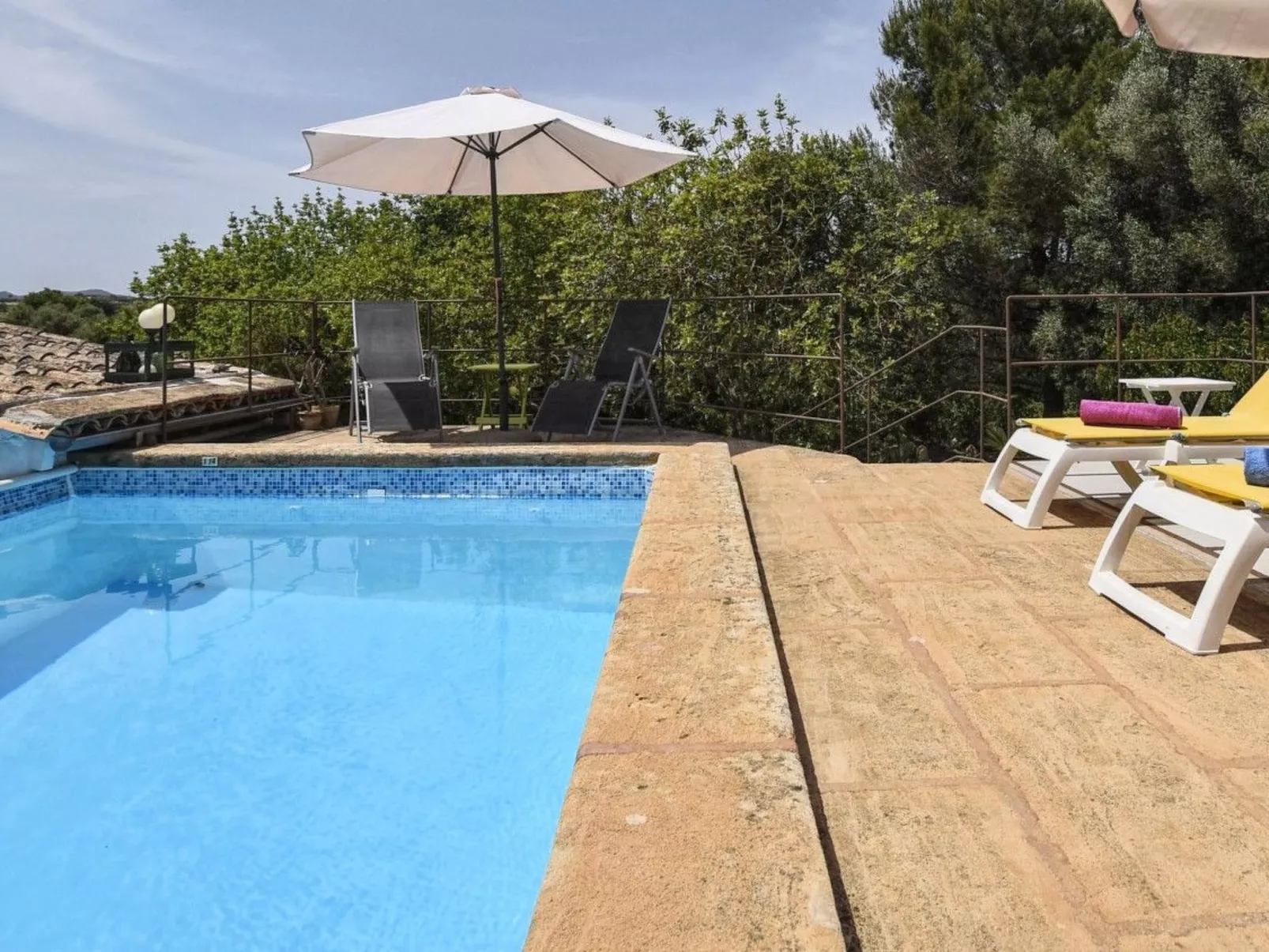 MONTSERRAT  ( SON PERETO ) - Buiten