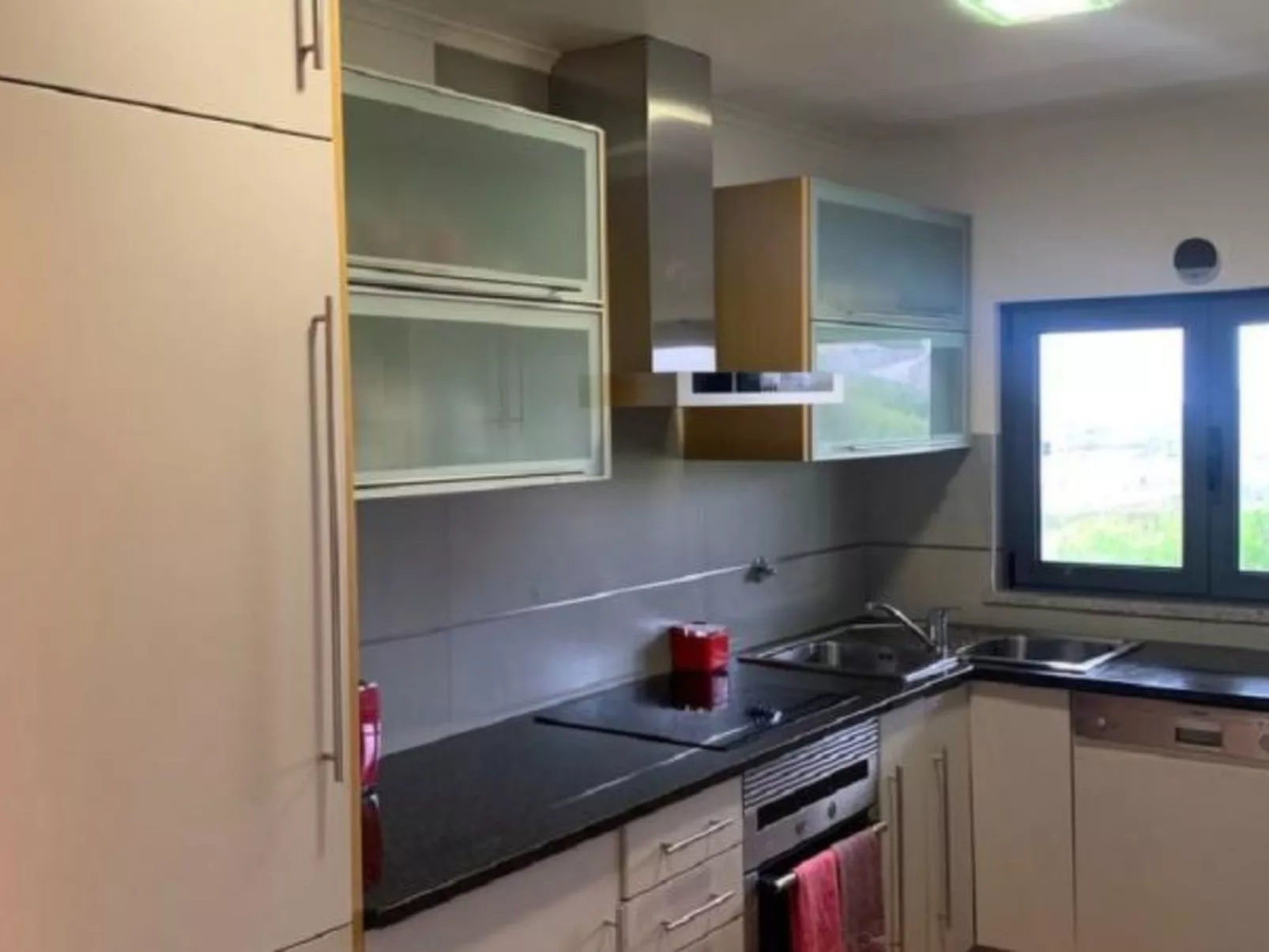 SUNSET HOUSE WITH SEAVIEW & TERRACE by VACATIONY - Binnen