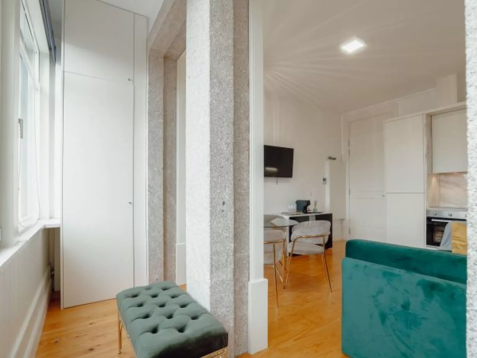 DOWNTOWN PREMIUM APARTMENT by VACATIONY - Binnen