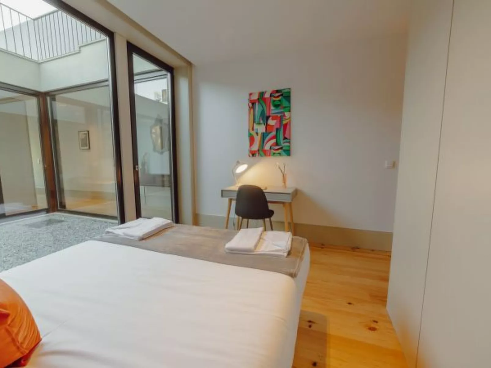 LEGACY OPORTO PREMIUM APARTMENT B by VACATIONY - Binnen