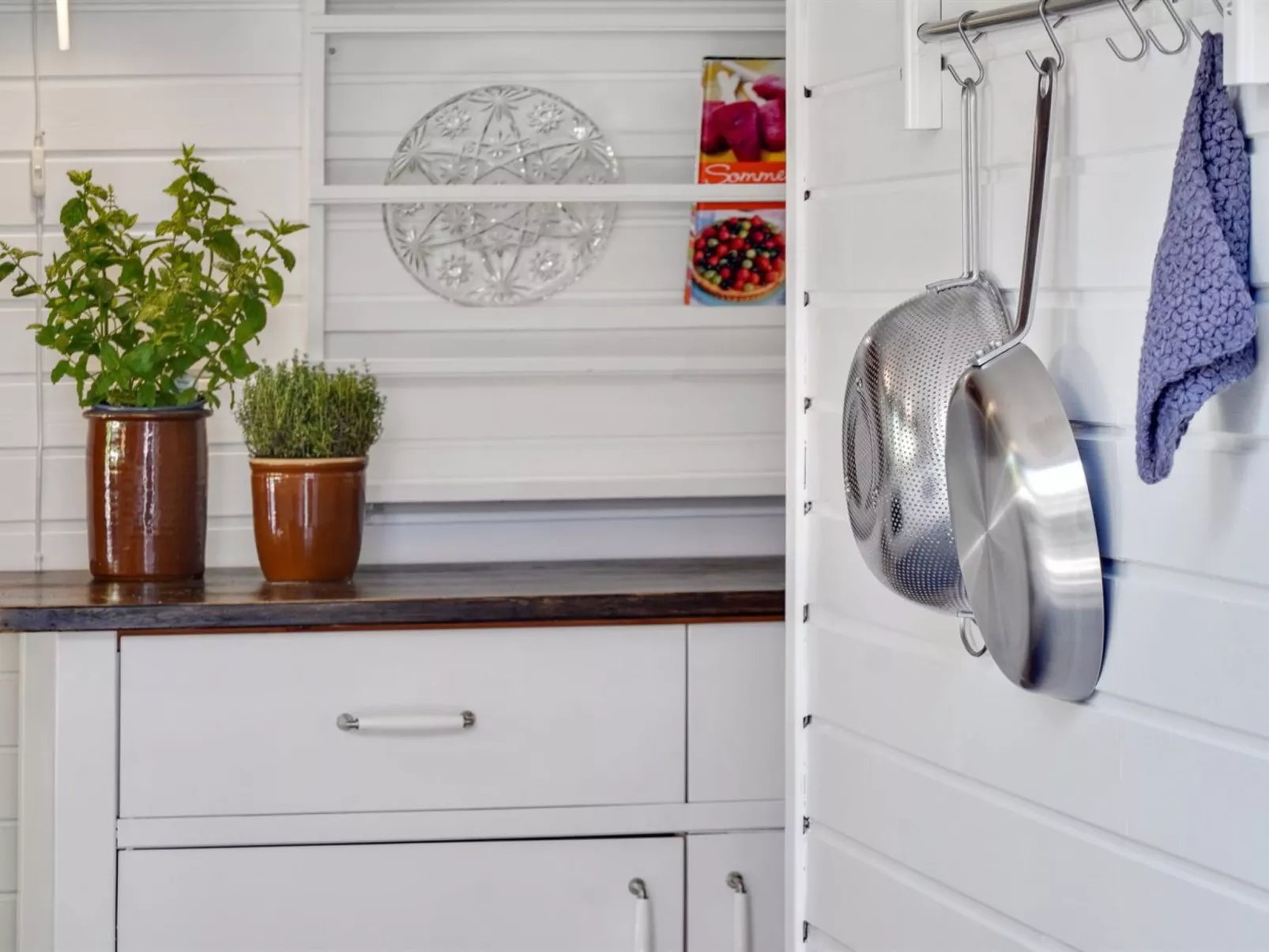 "Esaias" - 1.1km from the sea - Binnen