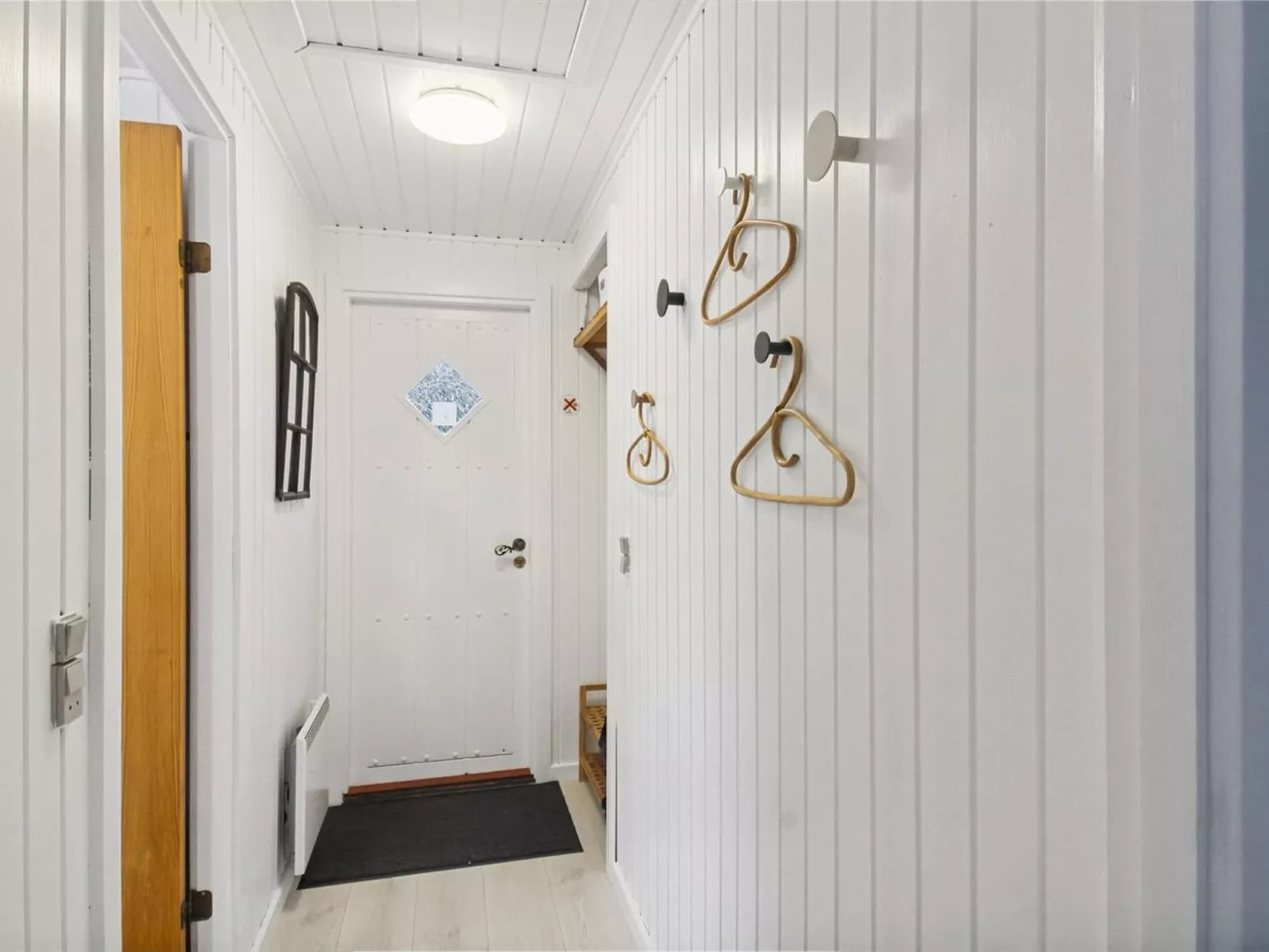 "Hubertina" - 30km from the sea - Binnen