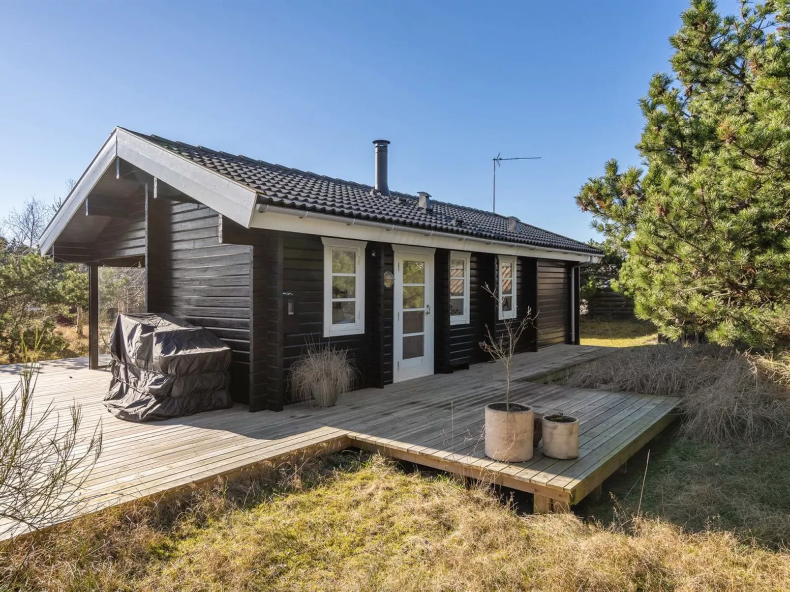 "Gytha" - 150m from the sea - Buiten