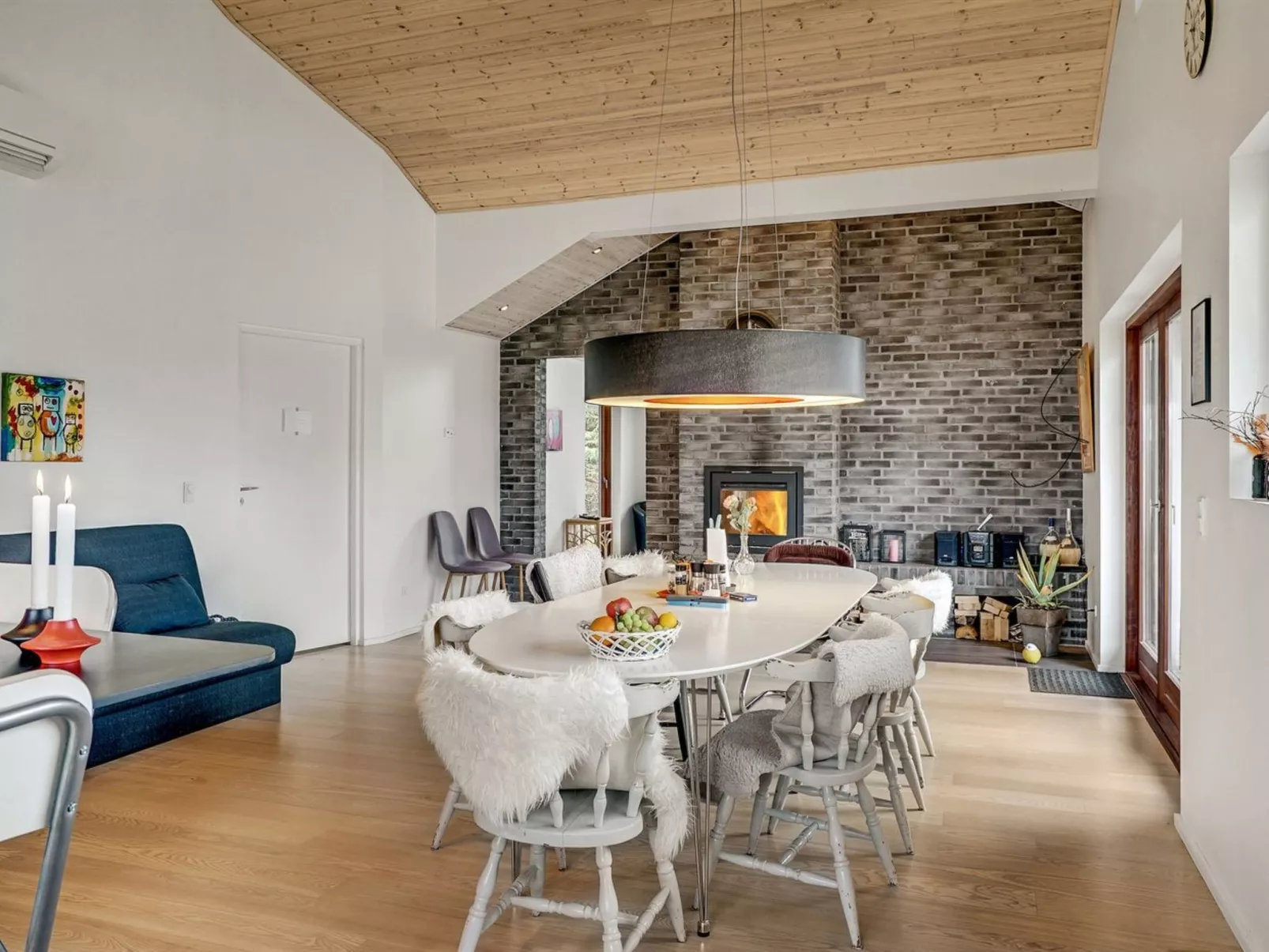 "Orm" - 550m to the fjord - Binnen