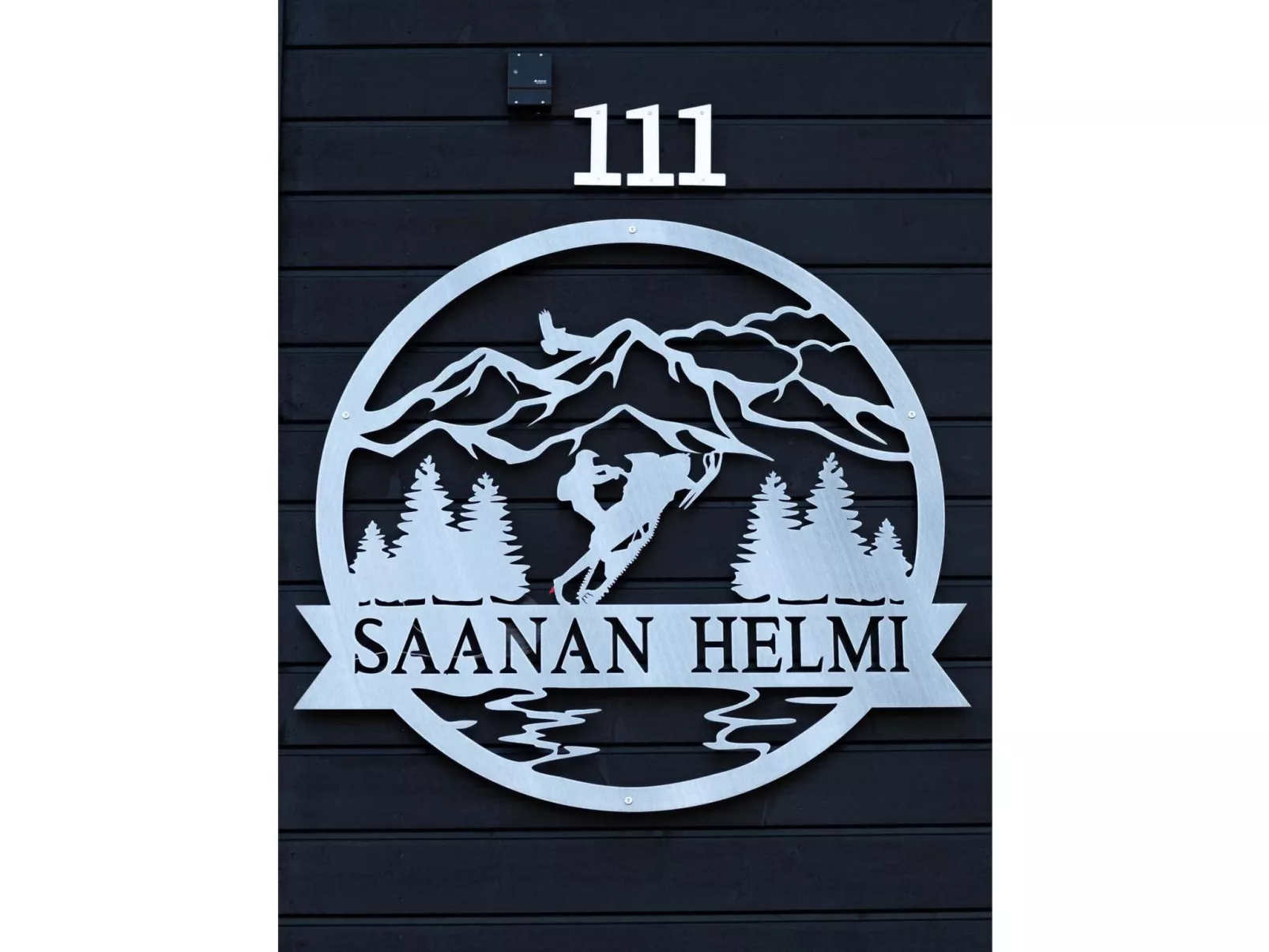 Saanan helmi - Binnen