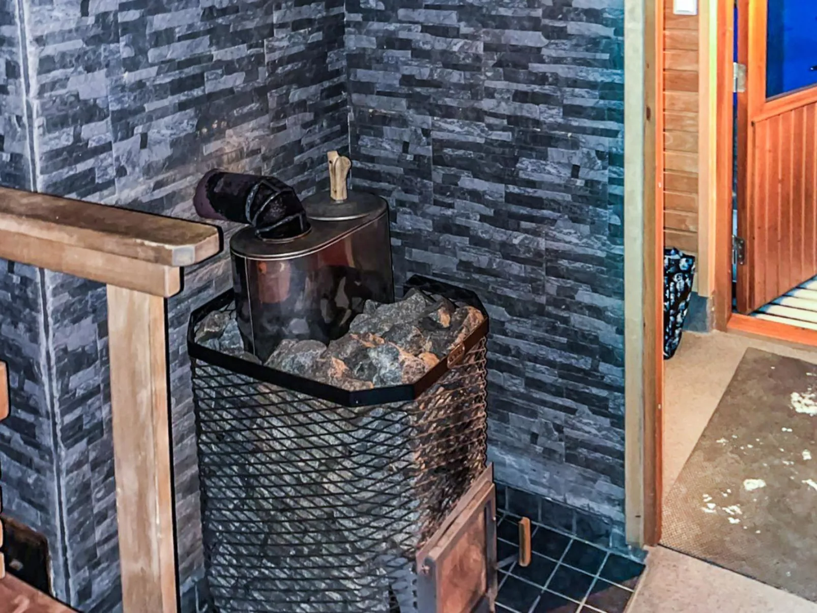 Pihlajaranta - Binnen