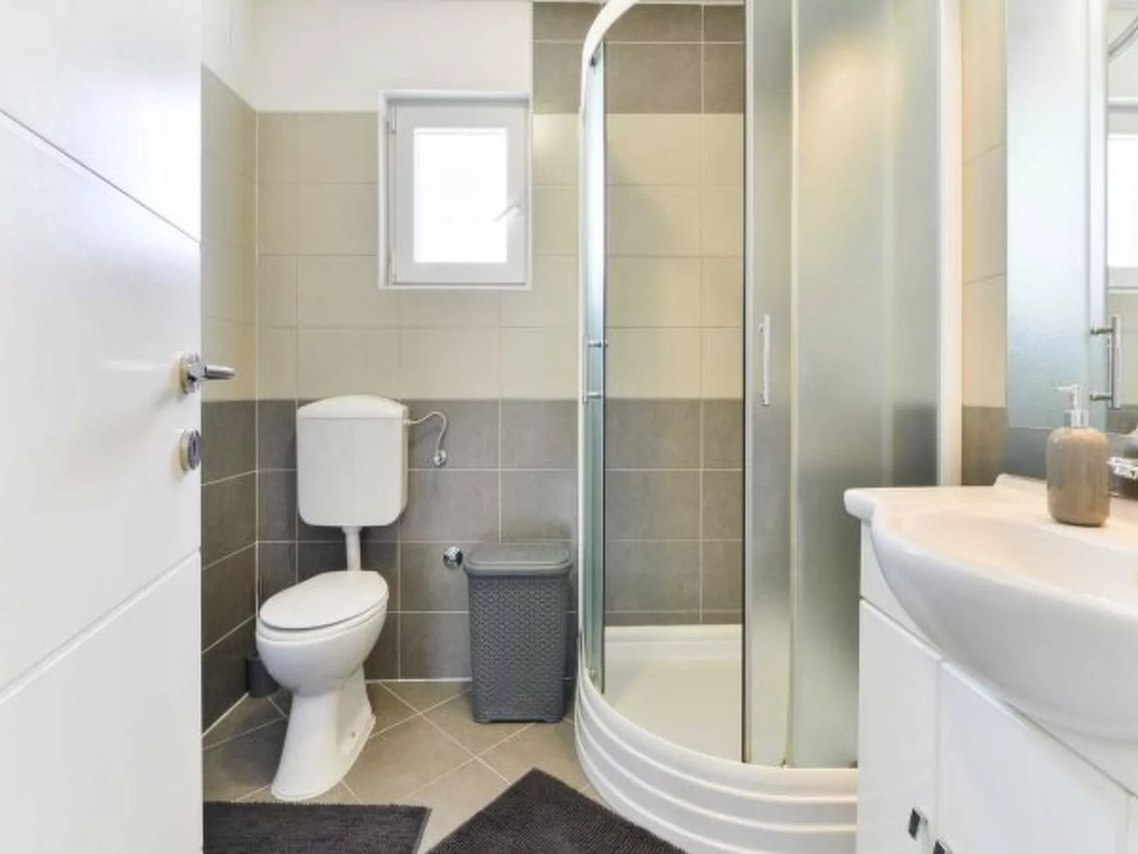 Holiday house Bianca with pool - Image-tags.info