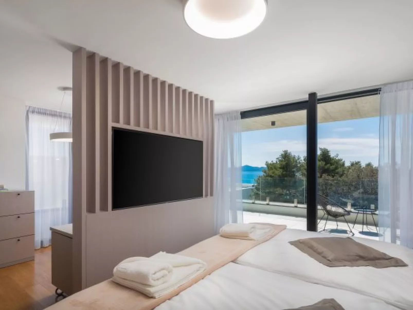 Villa Acacia with heated pool - Image-tags.info