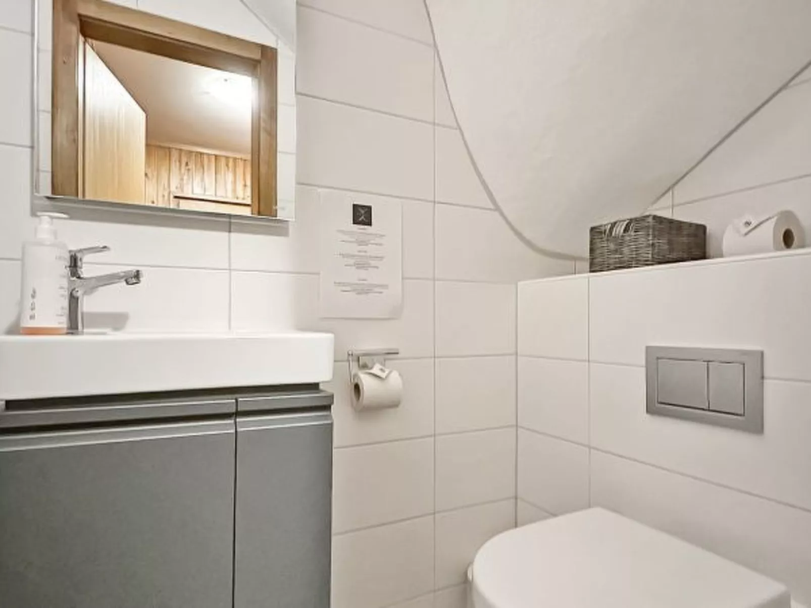 Mirador Alpine Horizon -Crans Montana- Swiss Alps - Binnen