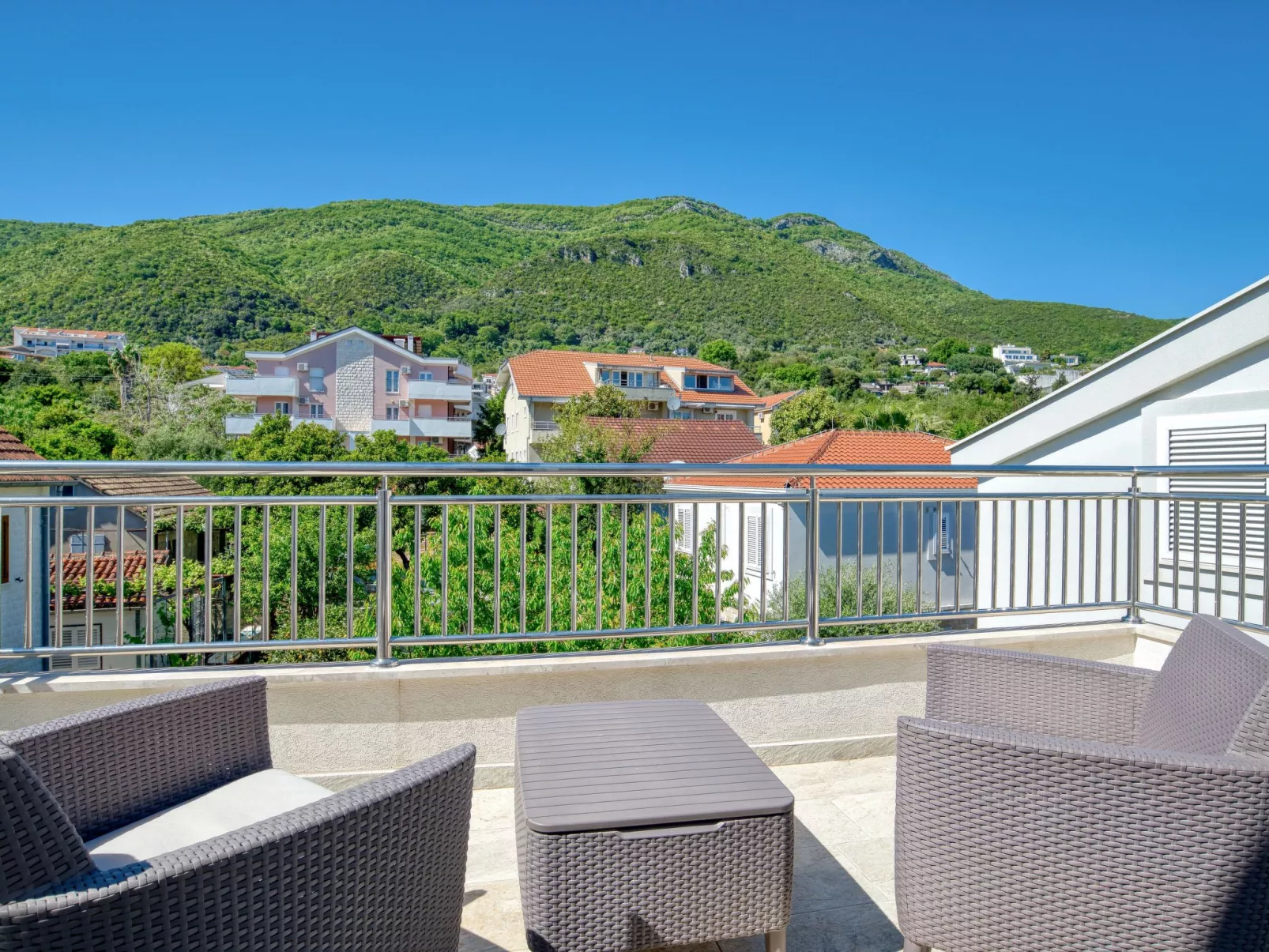 Ljubica Superior 3-Zimmer-Apartment mit Meerblick - Buiten