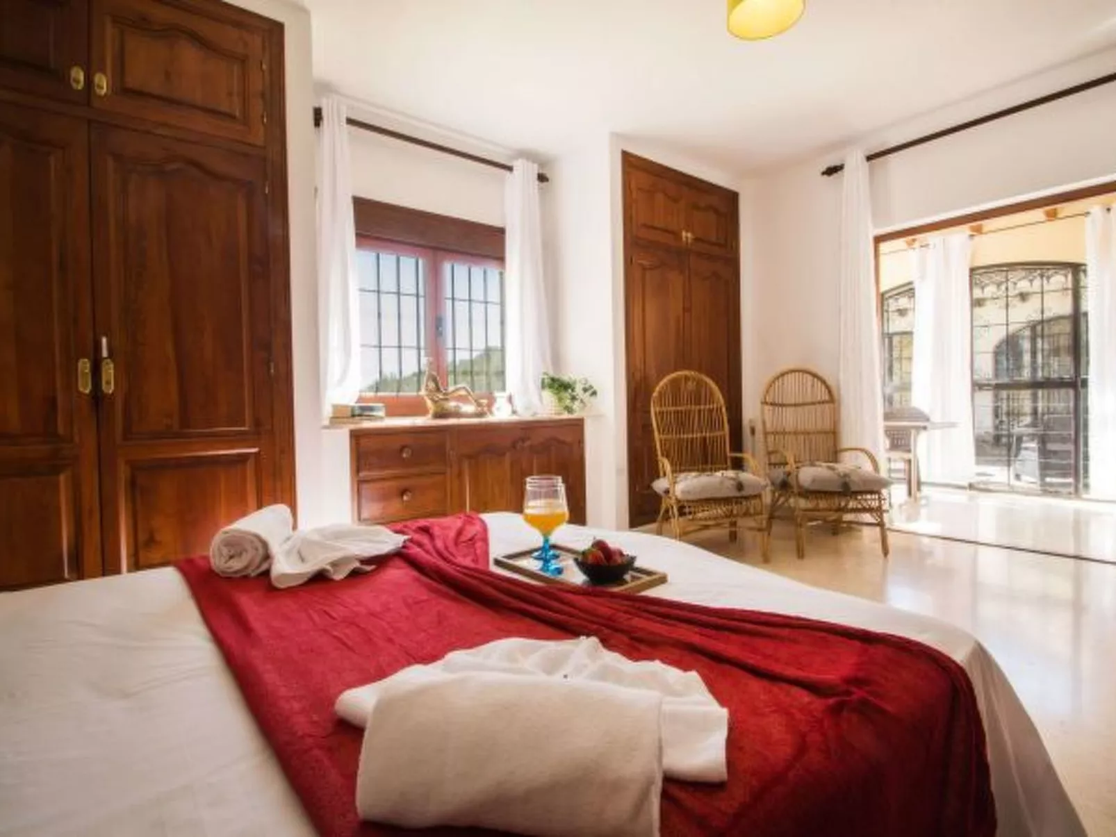 Villa Moskoa - PlusHolidays - Image-tags.info