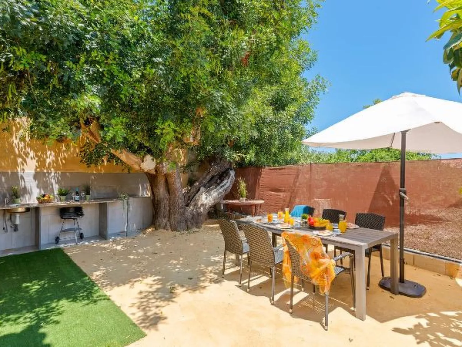 Villa Serena - PlusHolidays - Image-tags.info