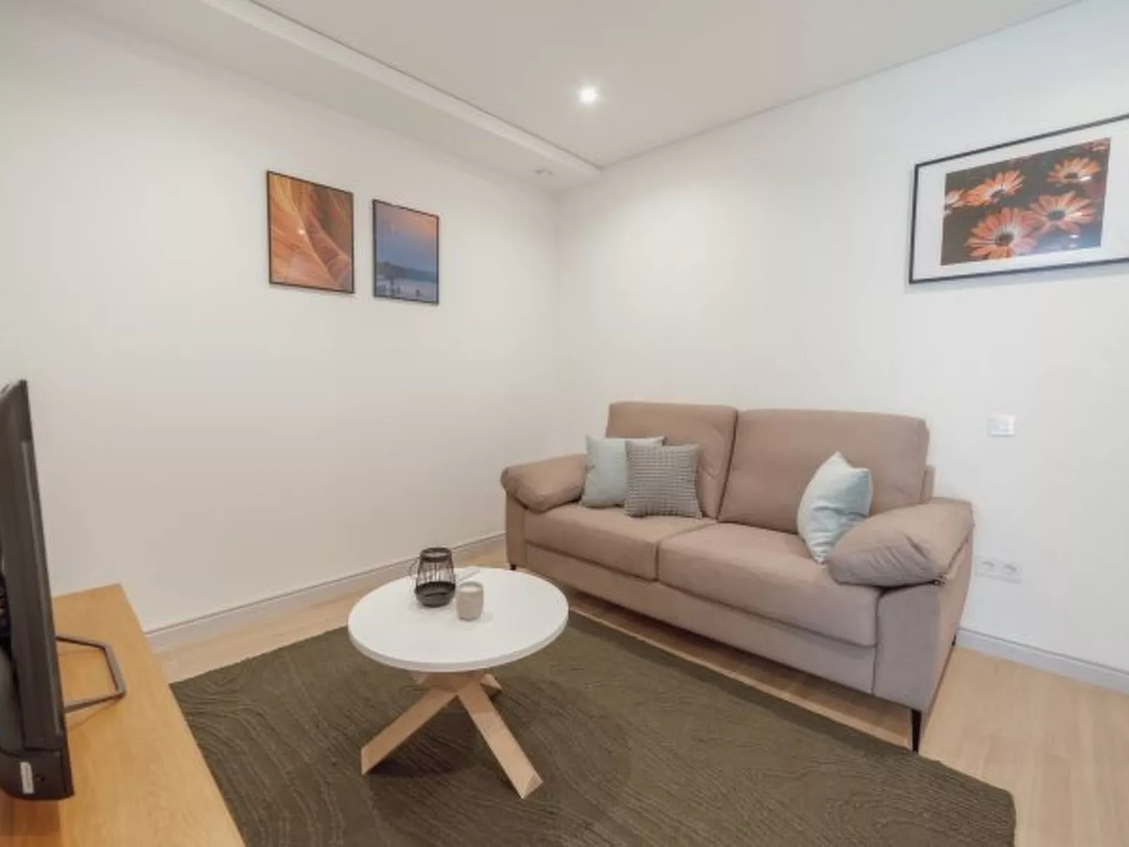 HEART OF PORTO APARTMENT G by VACATIONY - Binnen