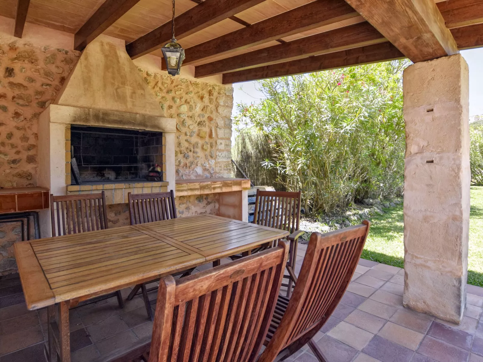 Restauriertes Landhaus in Búger - Buiten