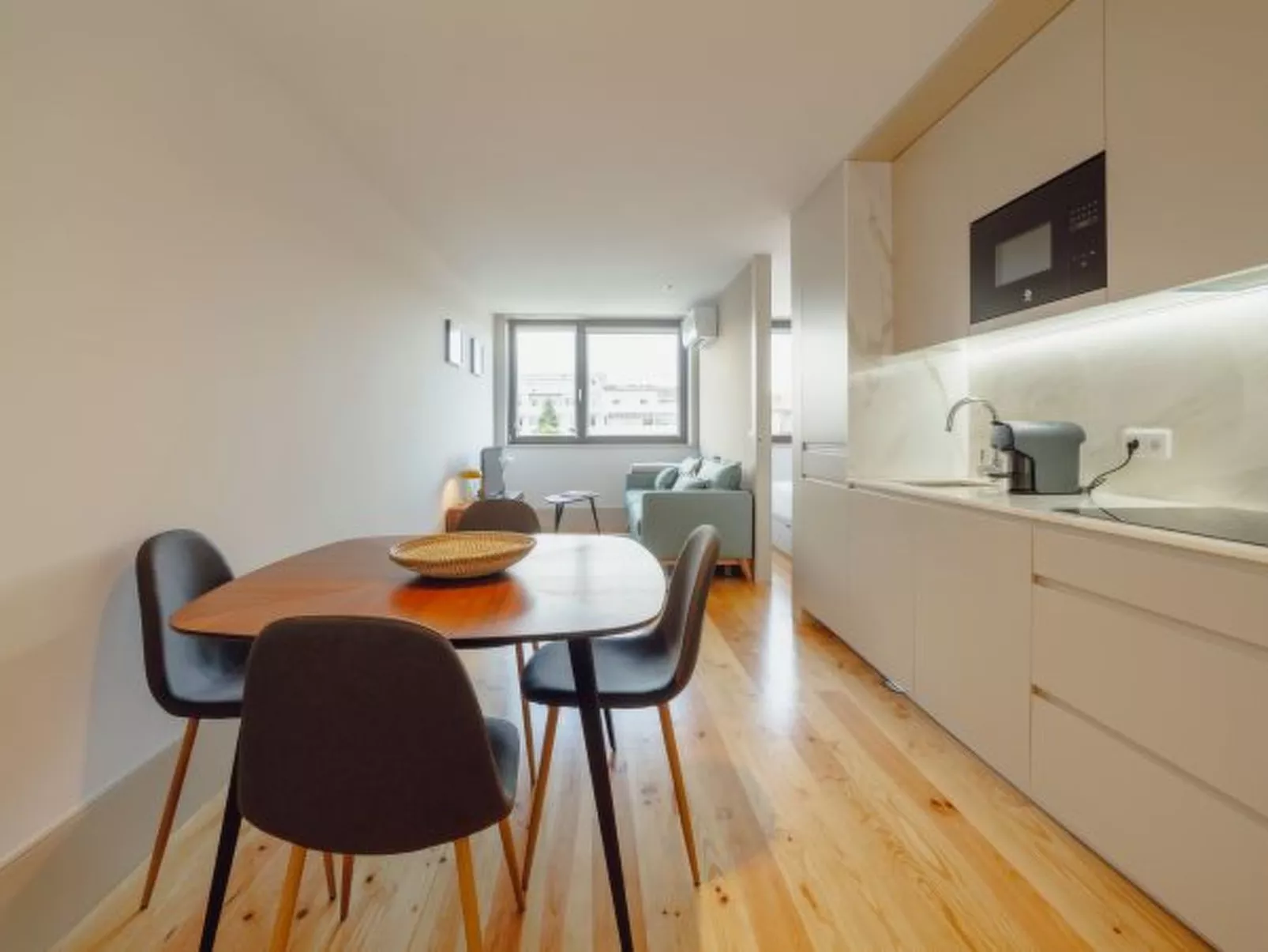 LEGACY OPORTO DESIGN APARTMENT G by VACATIONY - Binnen