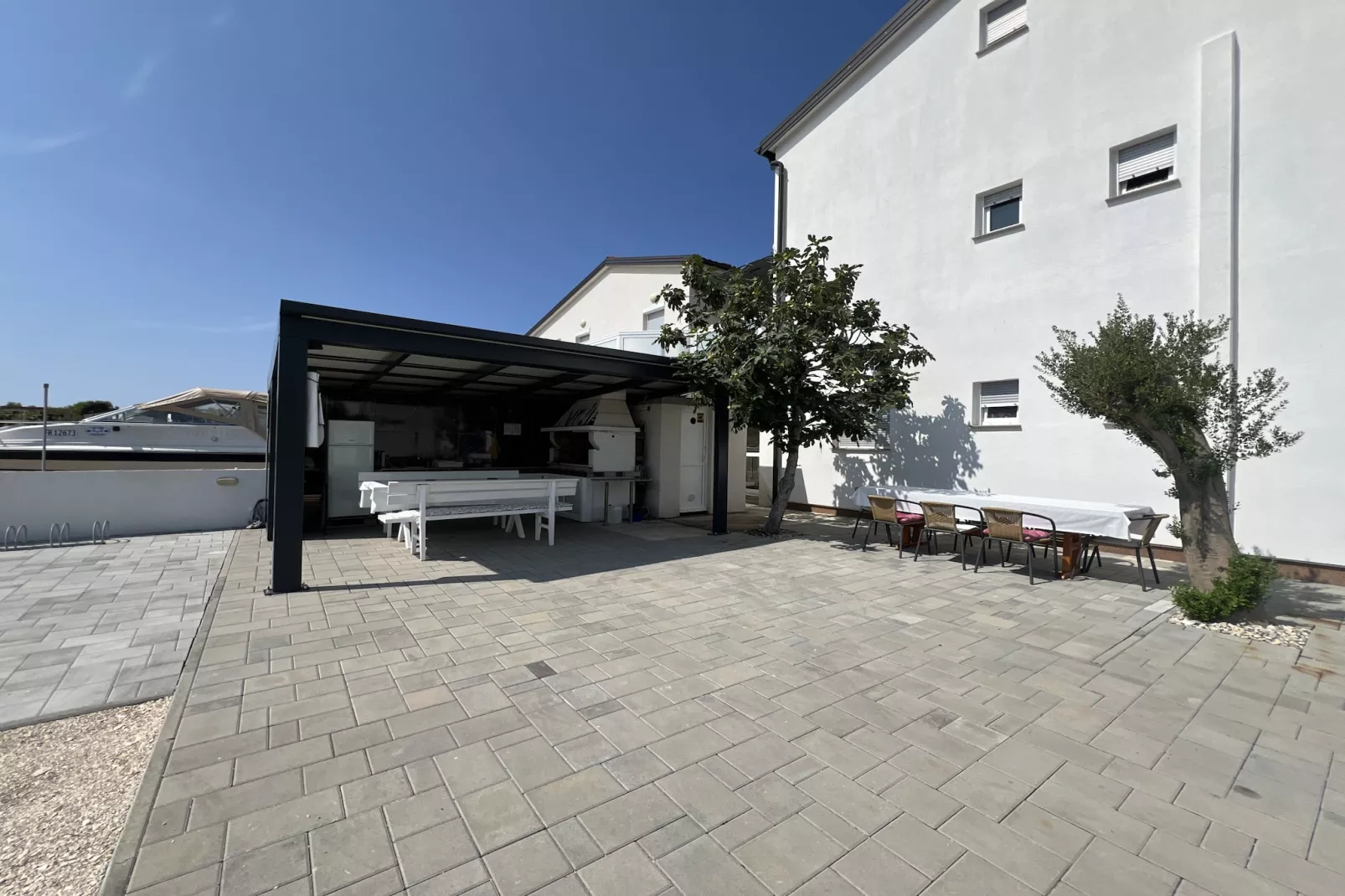 Apartment Lavaran 5 - Terras