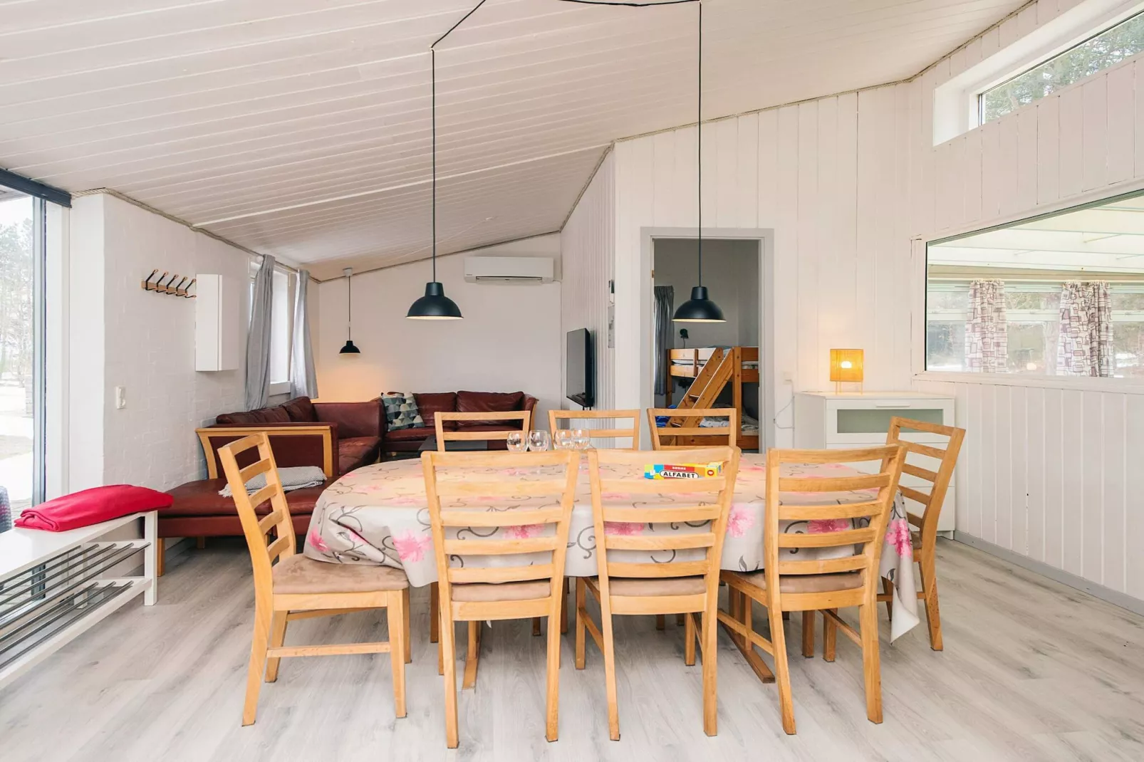 Kust ontsnapping met zwembad -- By Traum Ferienwohnungen - Binnen