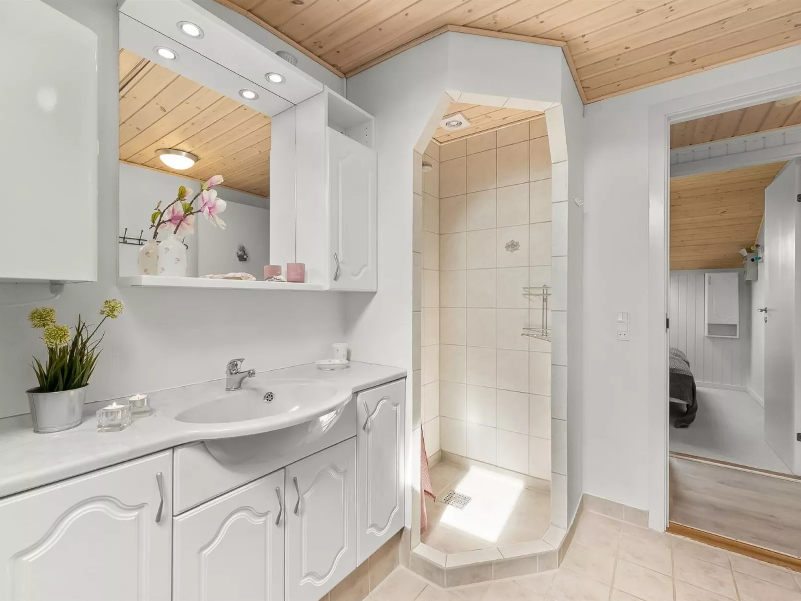 "Naninja" - 300m to the fjord - Binnen