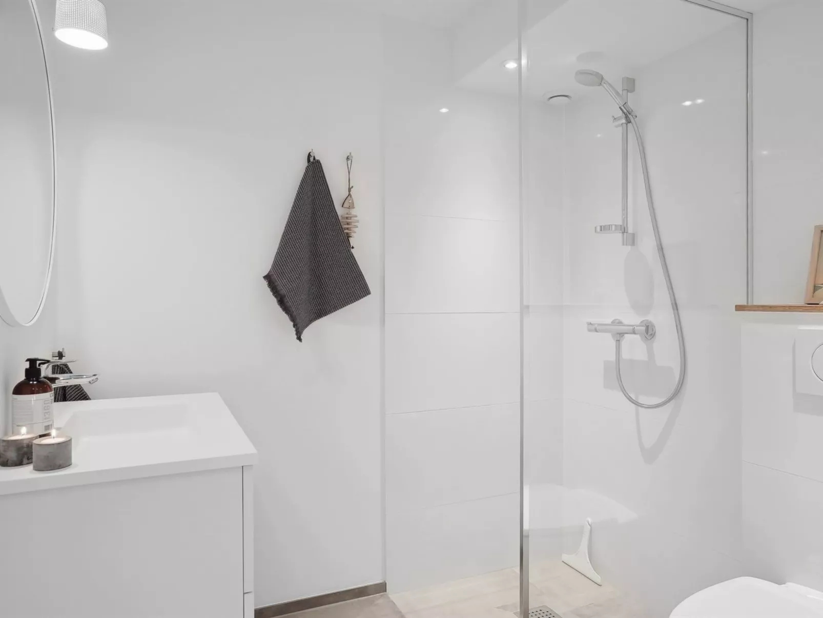 "Kaapo" - 1km from the sea - Binnen