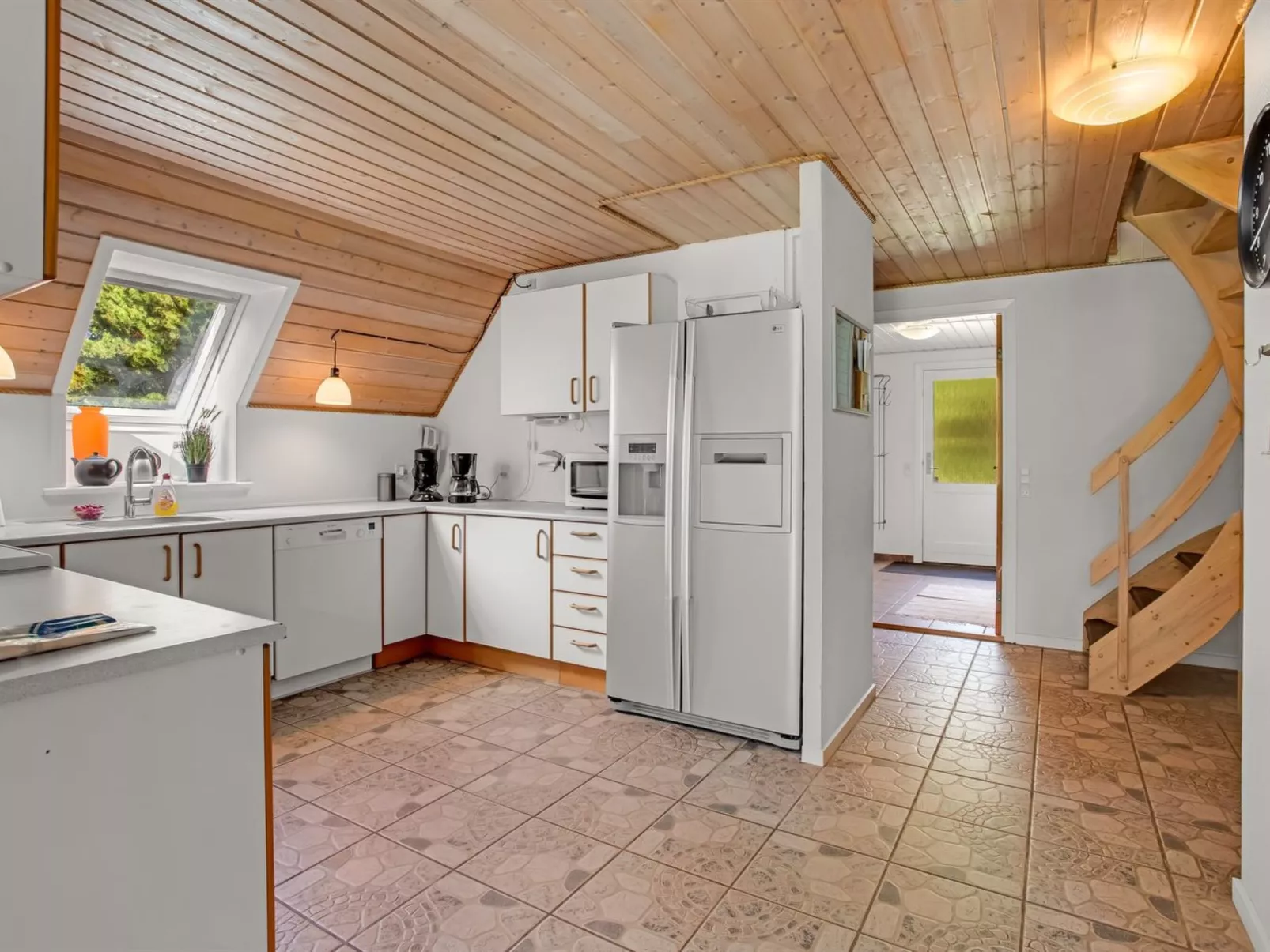 "Hannele" - 10km from the sea - Binnen