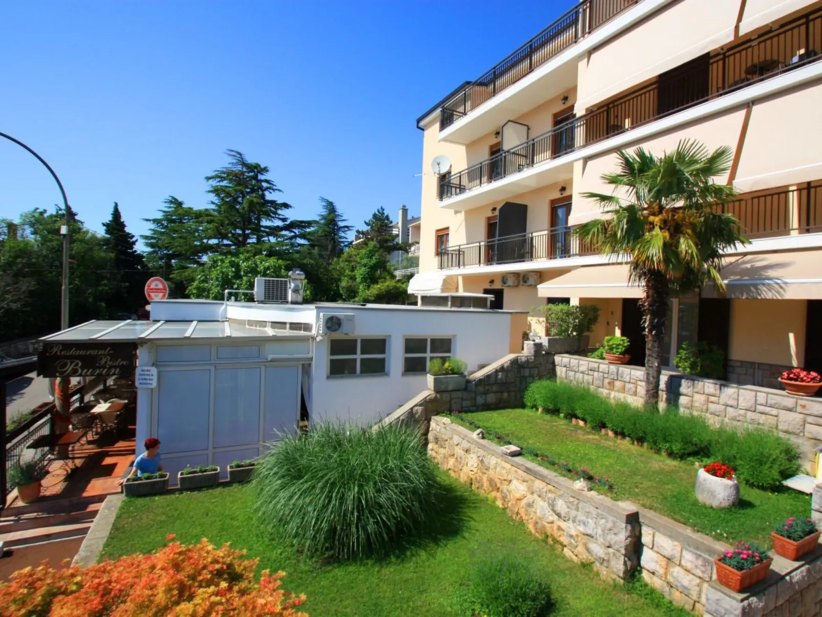 IVANKA 3 / HR-02419-03 - Buiten