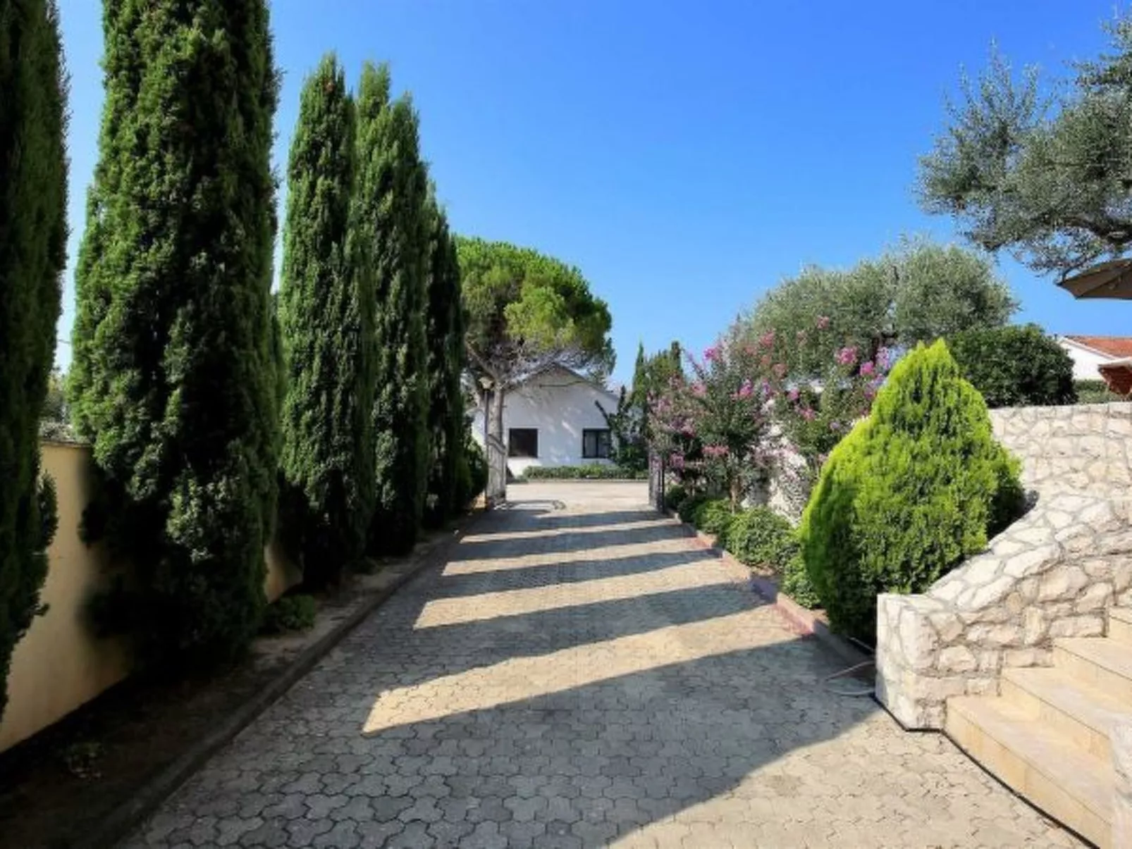 Magnificent Villa Clara with big pool - Image-tags.info