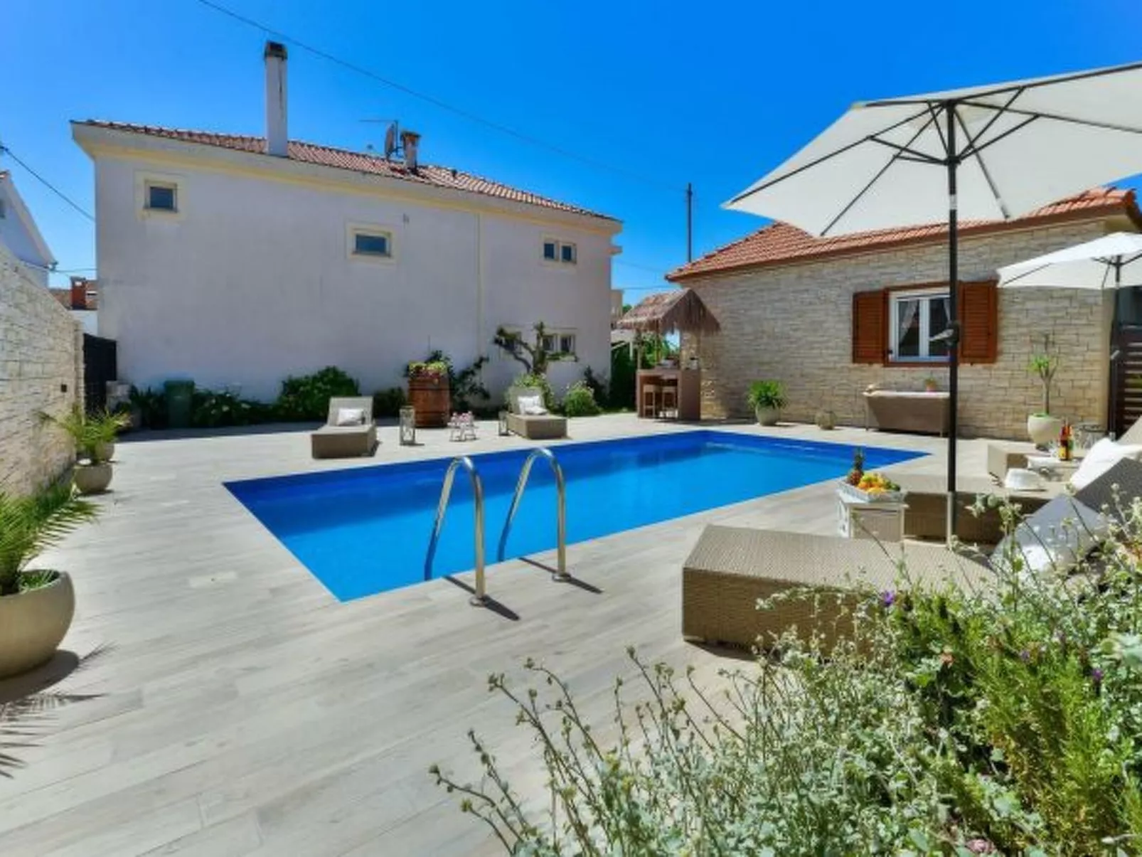 Modern Holiday house Gatsby only 40m from the sea - Image-tags.info