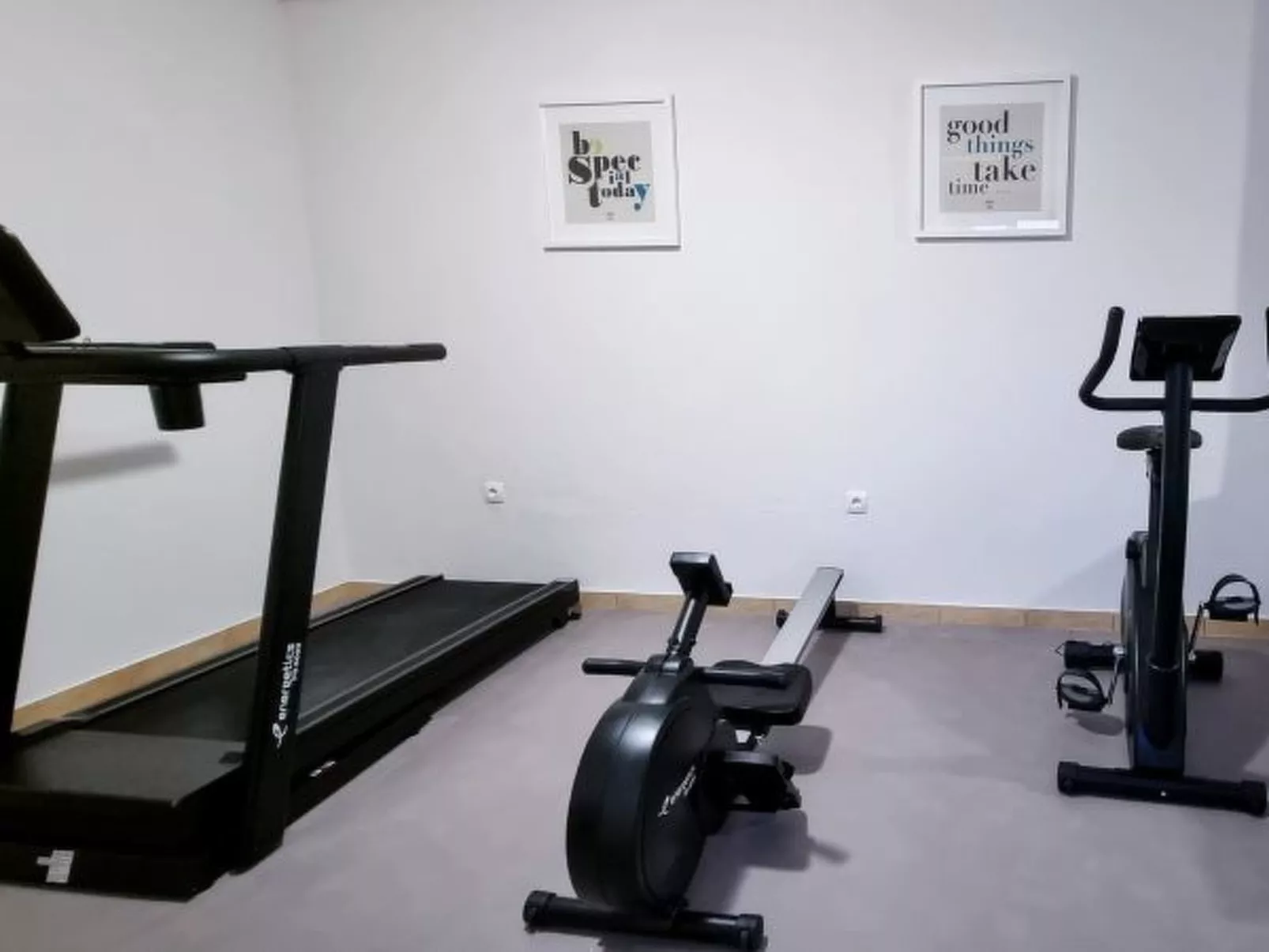 Villa Niko with heated pool - Image-tags.info