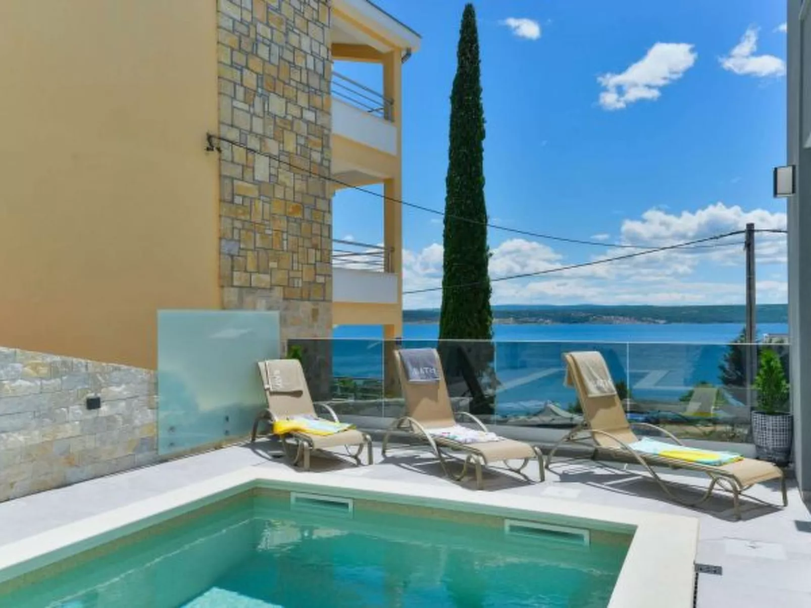 Modern Villa Futura with pool - Buiten